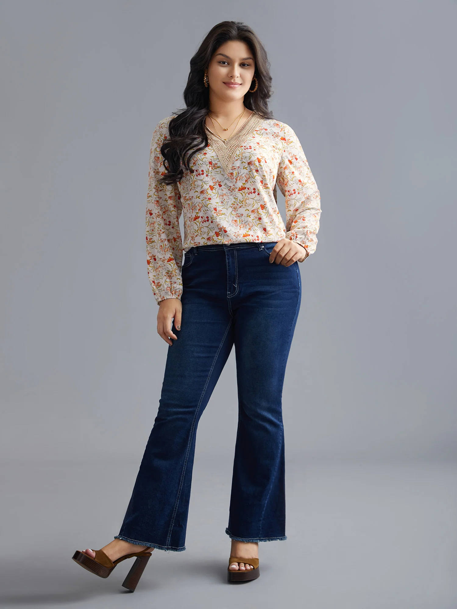 V Neck Ditsy Floral Contrast Webbing Blouse - Image 2