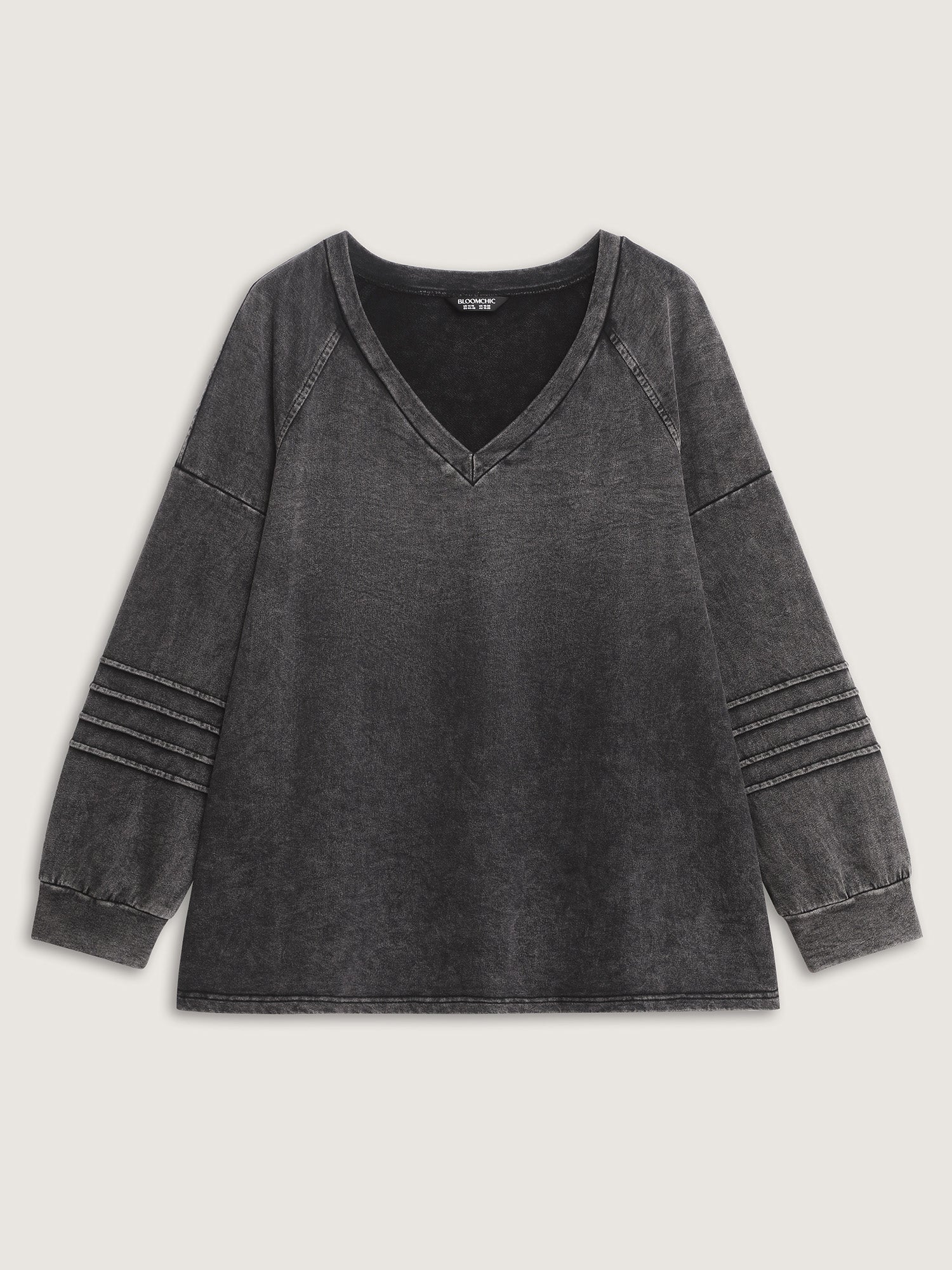 V-Neck Drop Shoulder Vintage Sweatshirt - Image 6