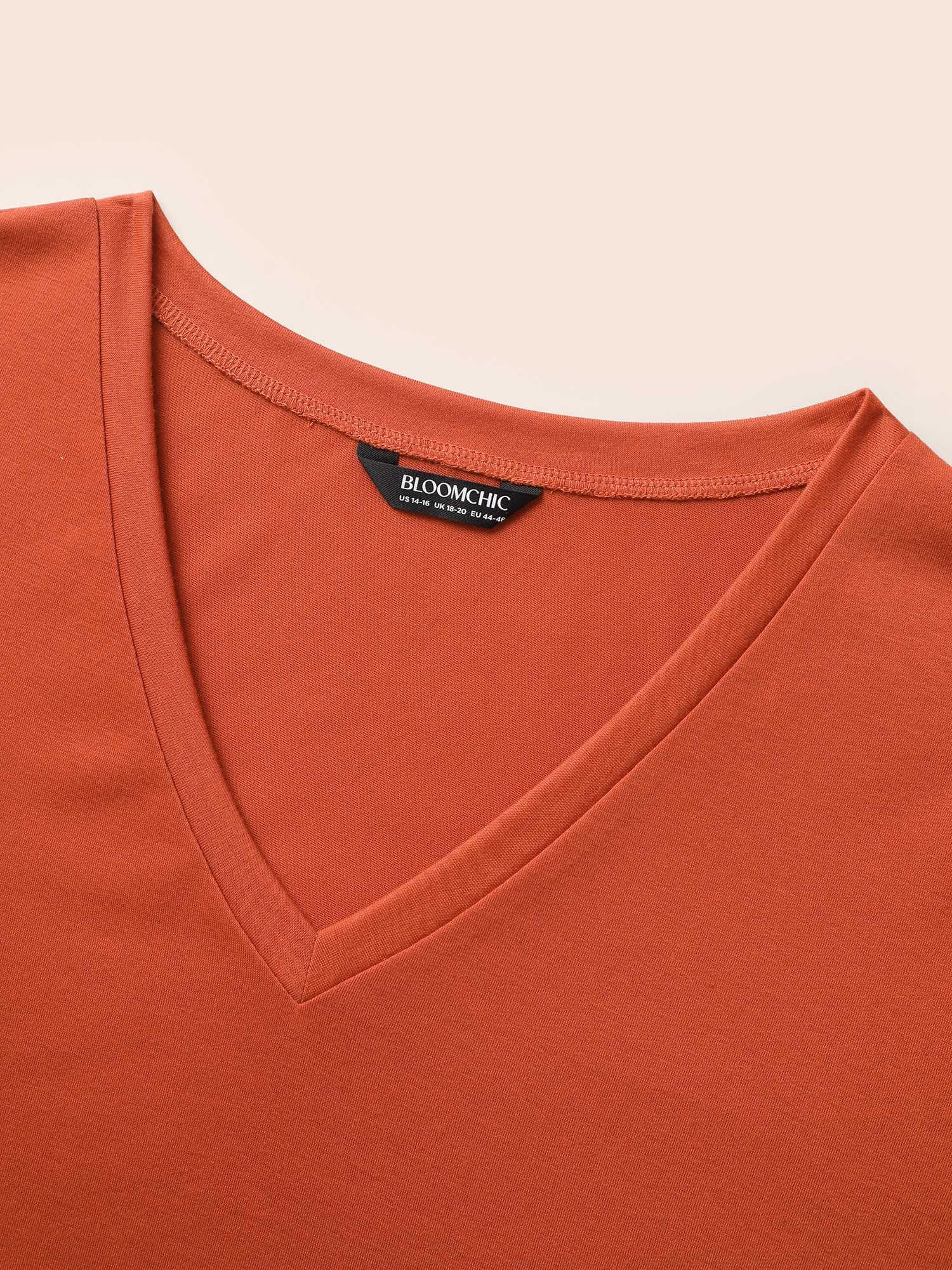 V Neck Floral Embroidered T-shirt - Image 5