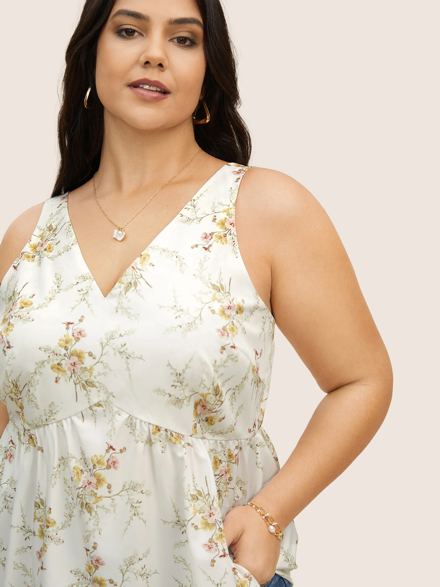 V Neck Floral Print Adjustable Straps Cami Top - Image 3