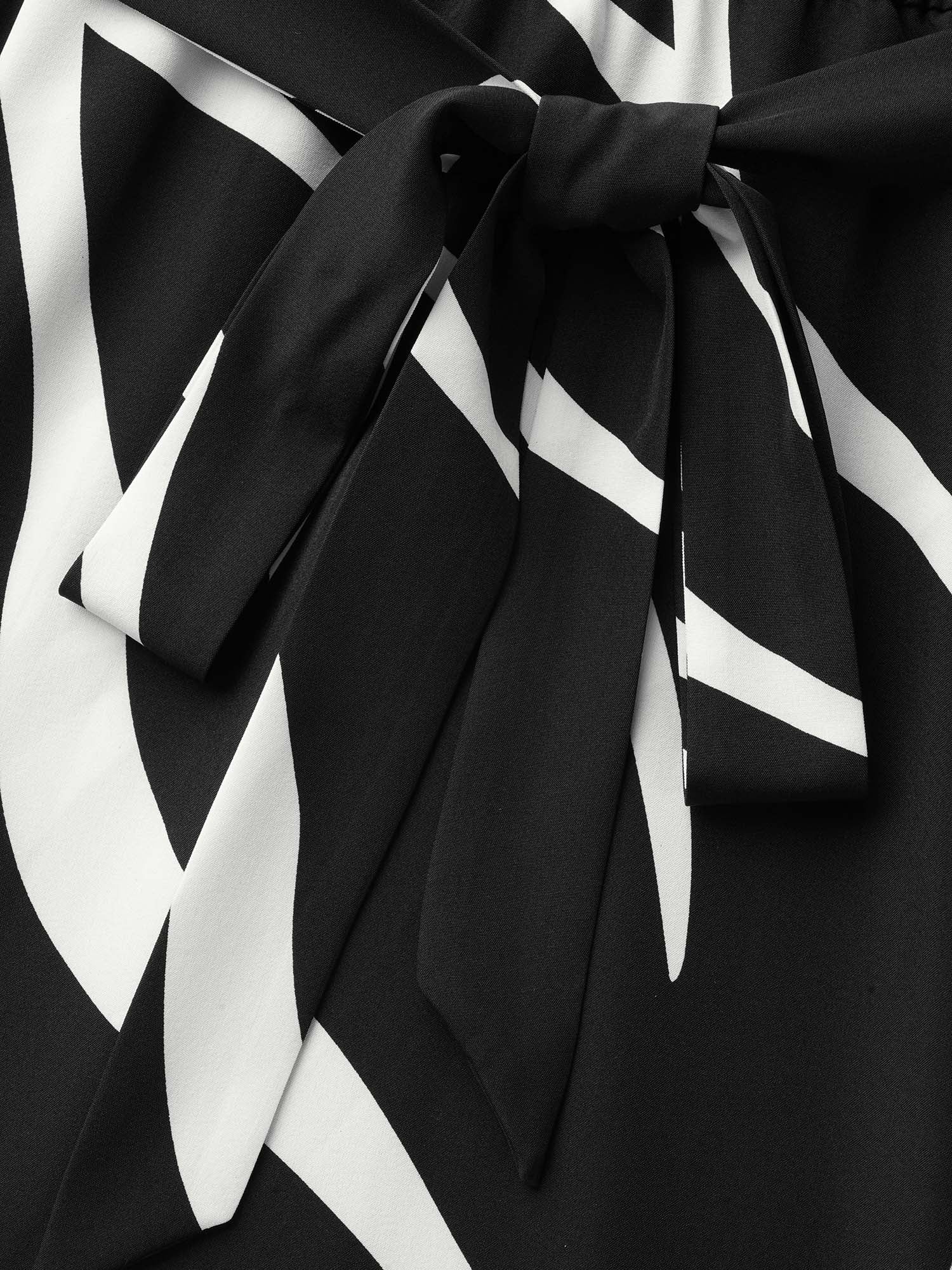 V Neck Geometric Belted Dress - Image 6
