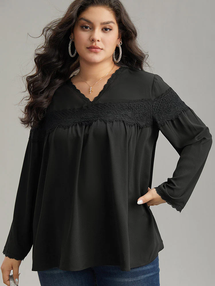 V Neck Lace Panel Gathered Blouse - Image 6