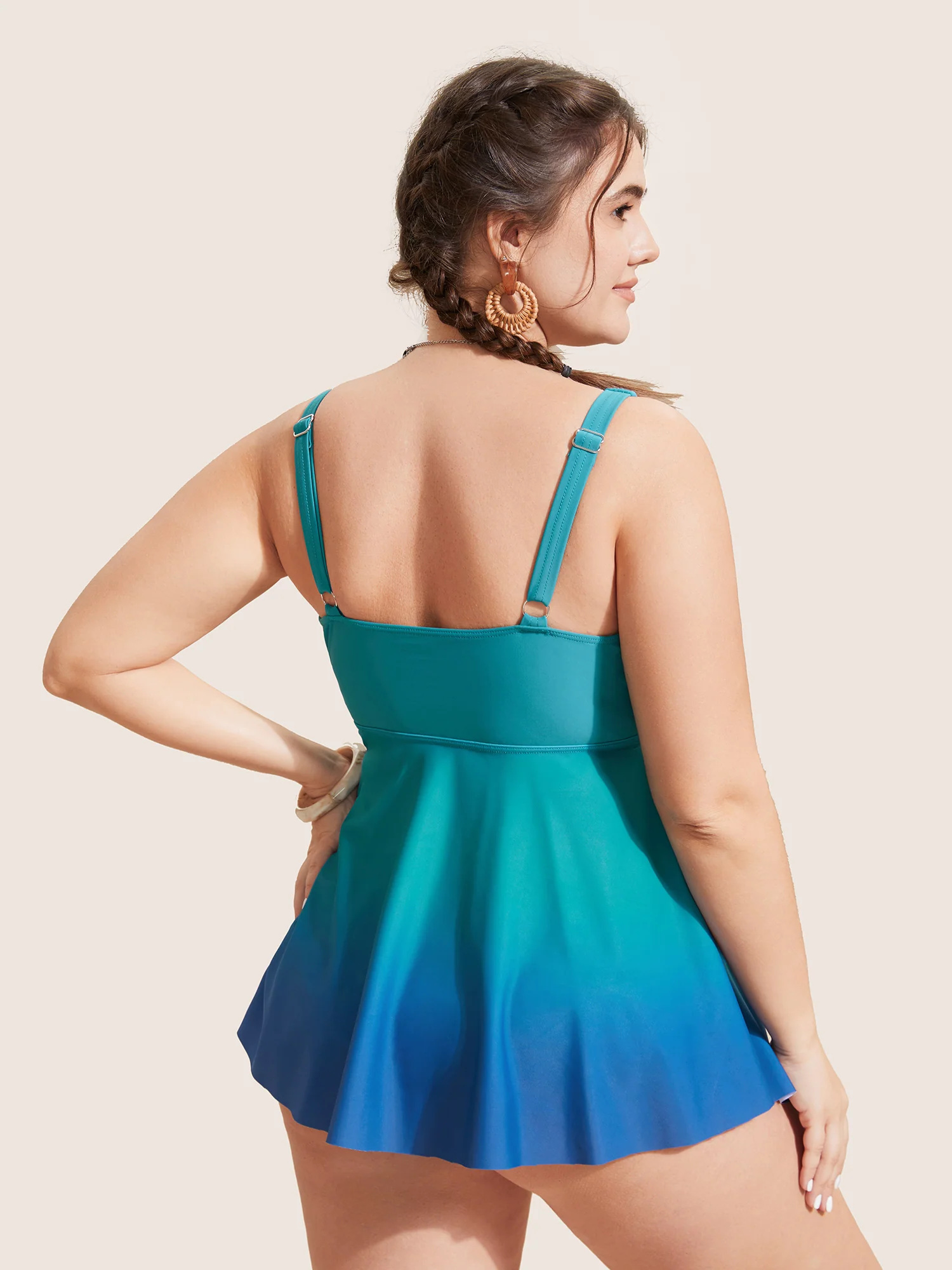 V Neck Ombre Tiered Ruffles Swim Top - Image 2