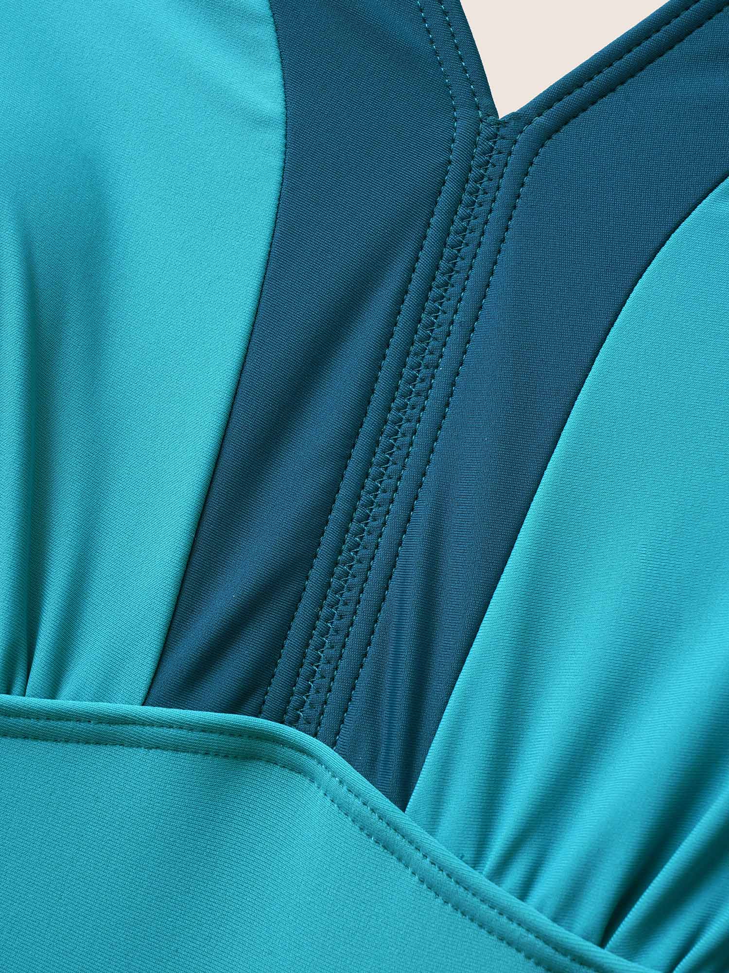 V Neck Patchwork Contrast Gathered Swim Dress - Image 5