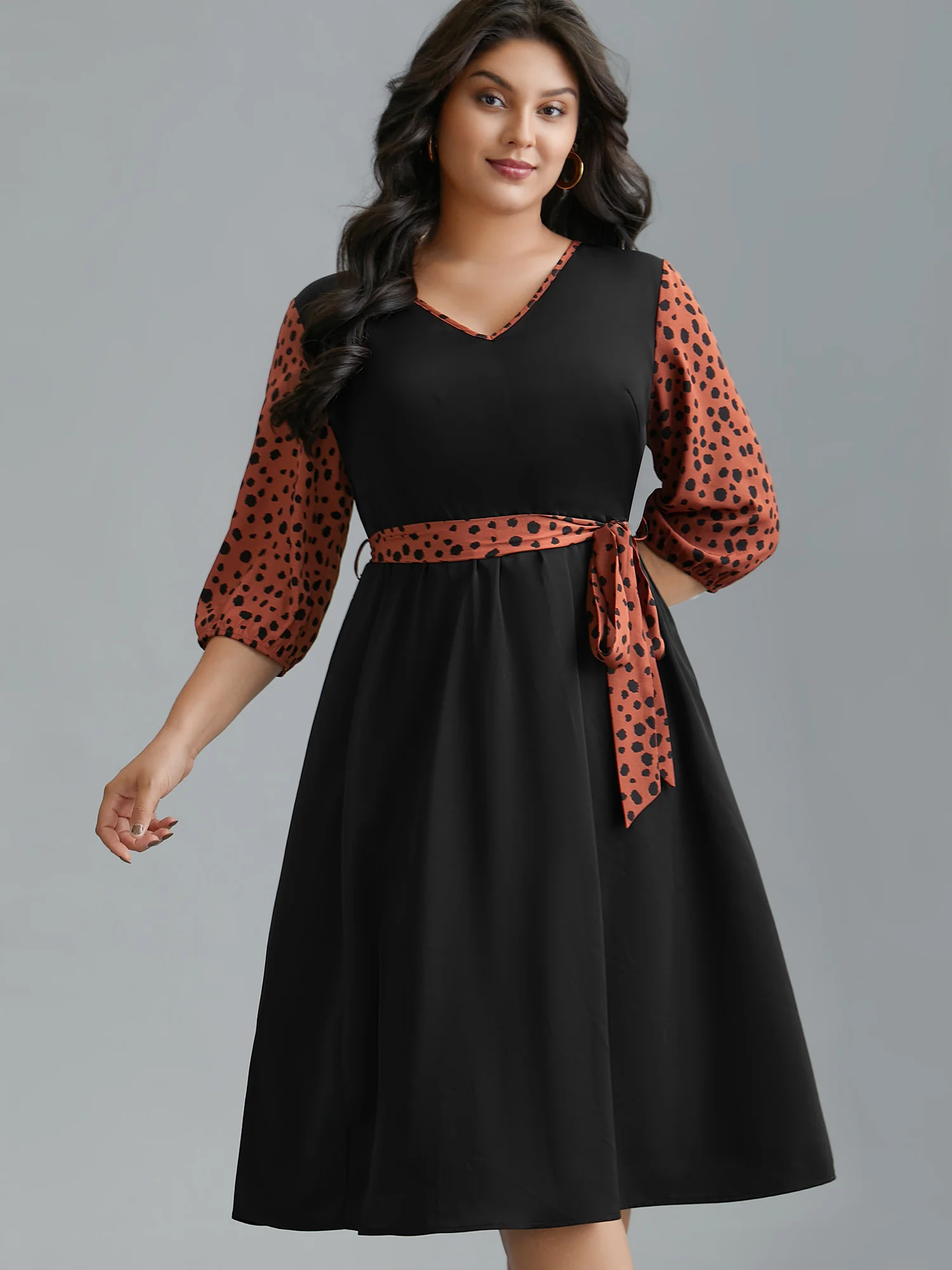 V Neck Polka Dot Color contrast Dress - Image 2