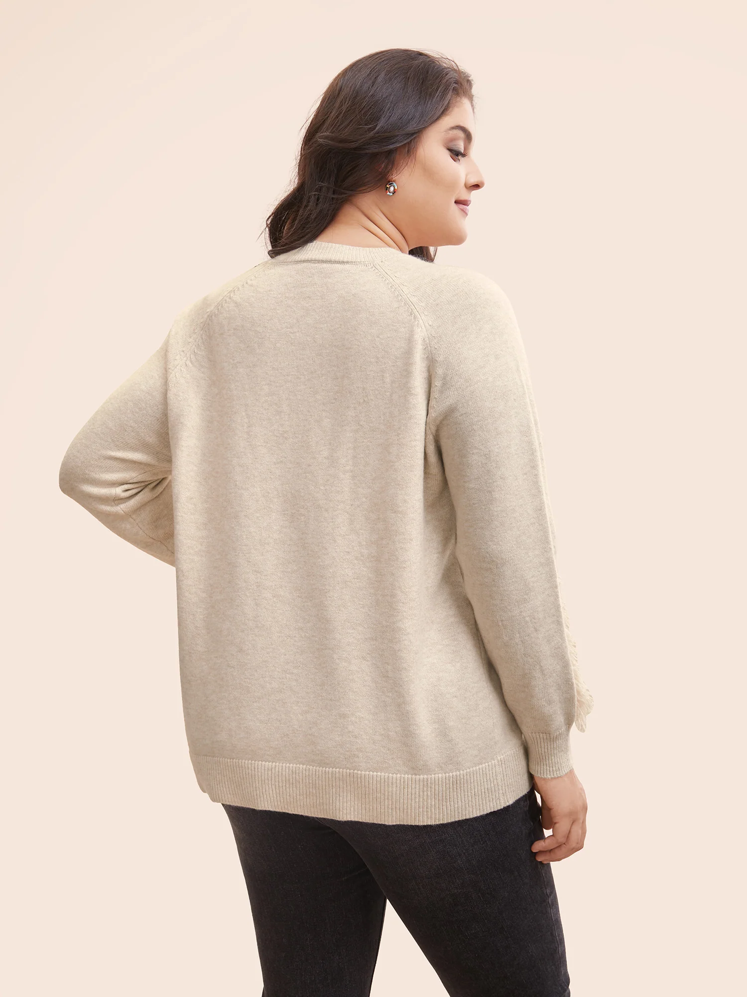 V Neck Raglan Sleeve Fuzzy Trim Pullover - Image 2