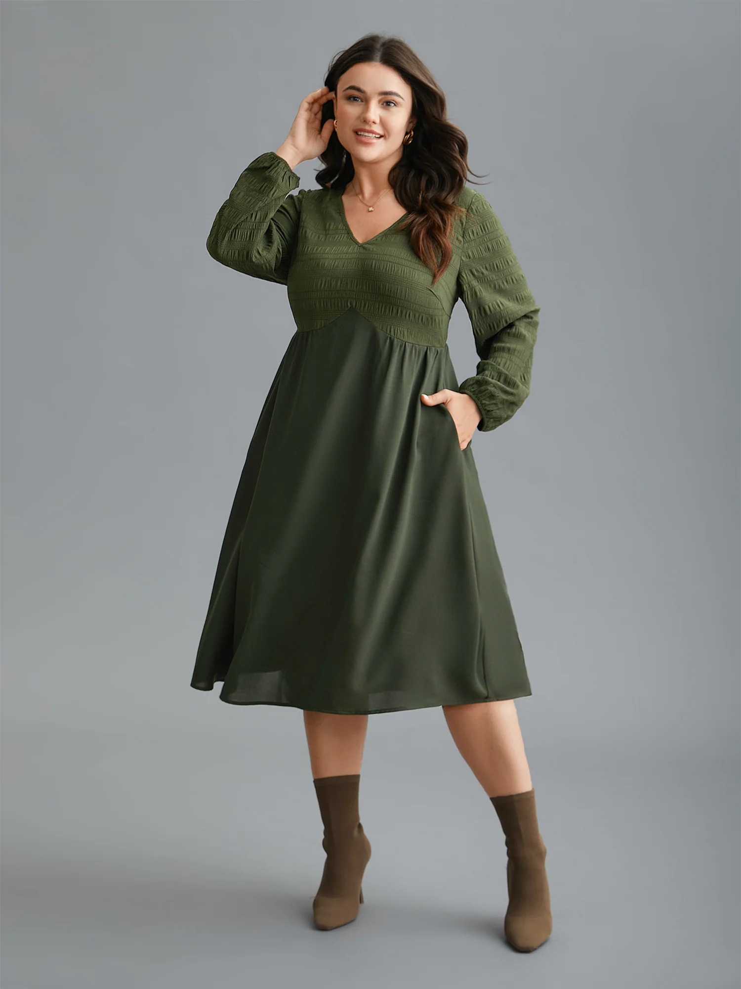 V-Neck Splicing Textured Knit Dress - Image 2
