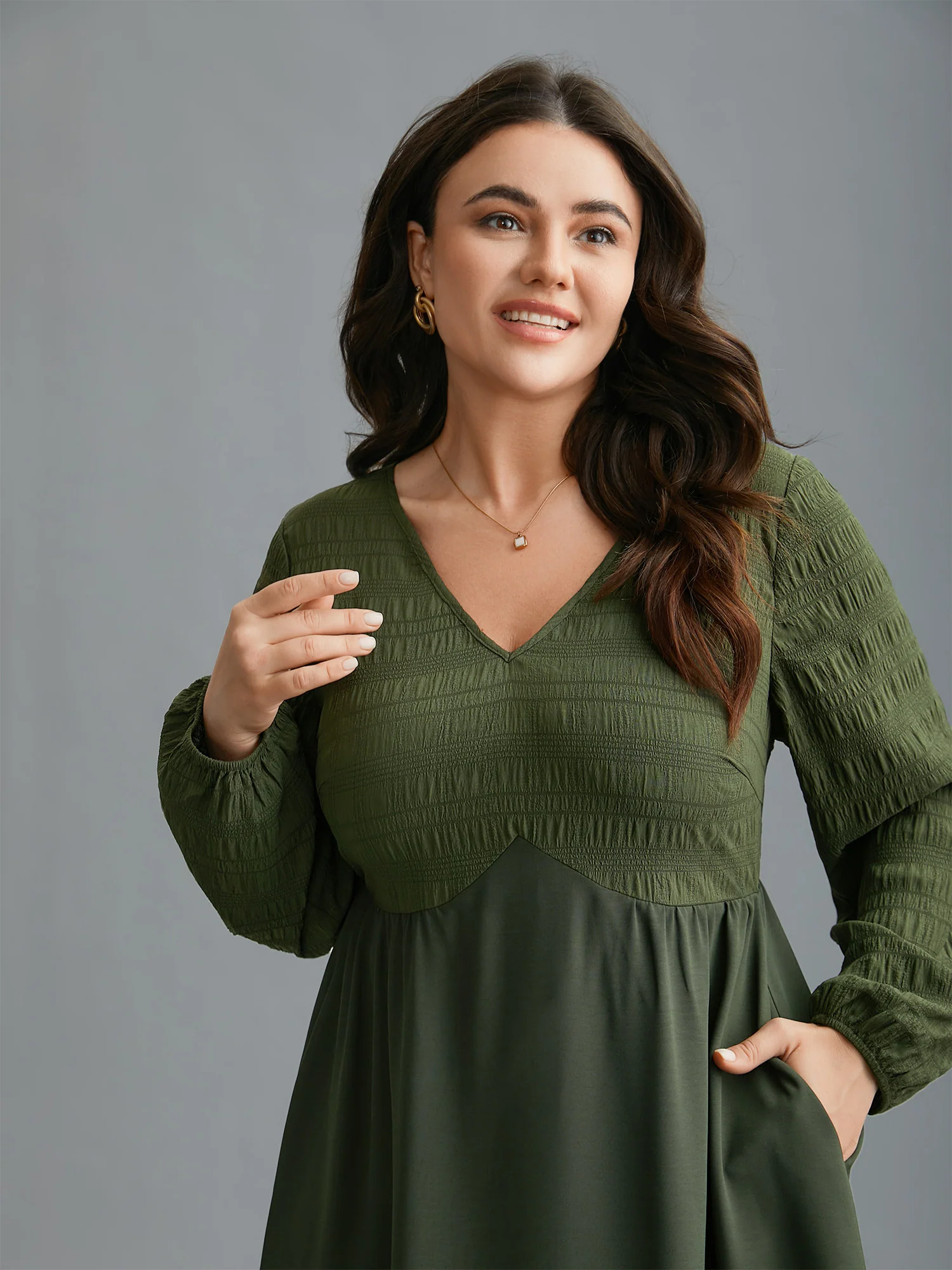 V-Neck Splicing Textured Knit Dress - Image 3