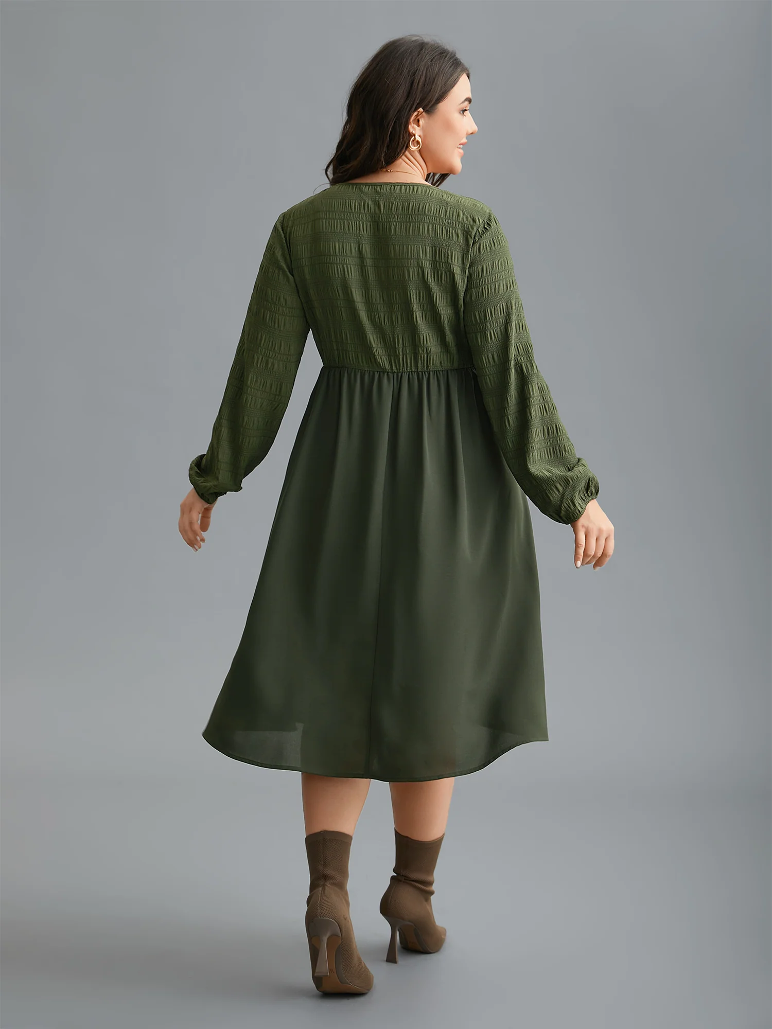 V-Neck Splicing Textured Knit Dress - Image 4