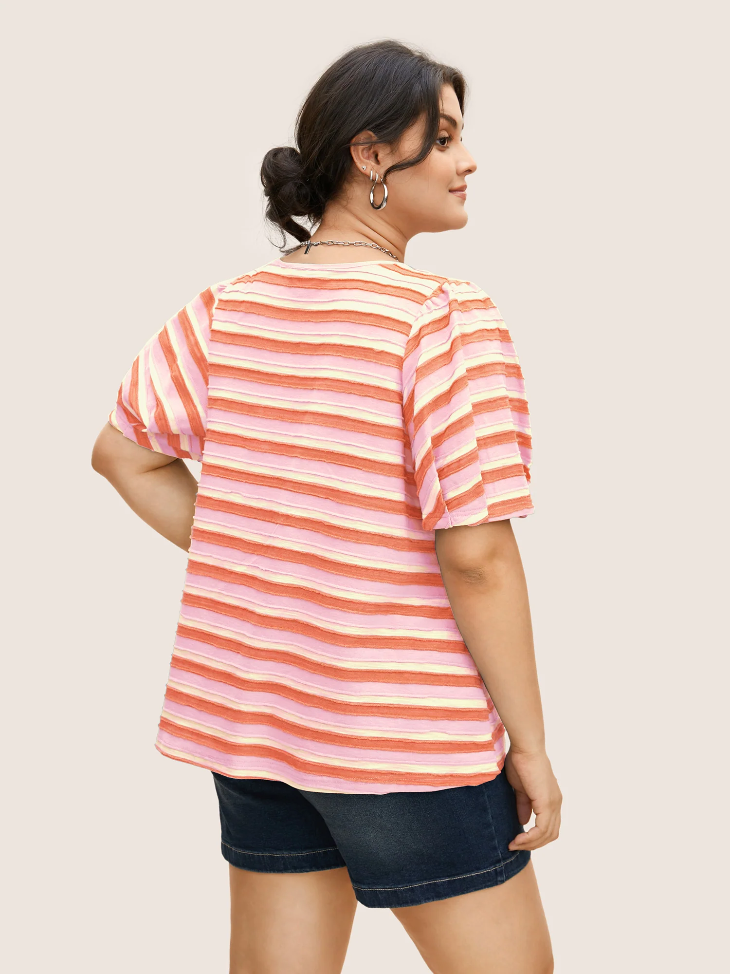 V Neck Textured Striped Tie Knot T-shirt - Image 5