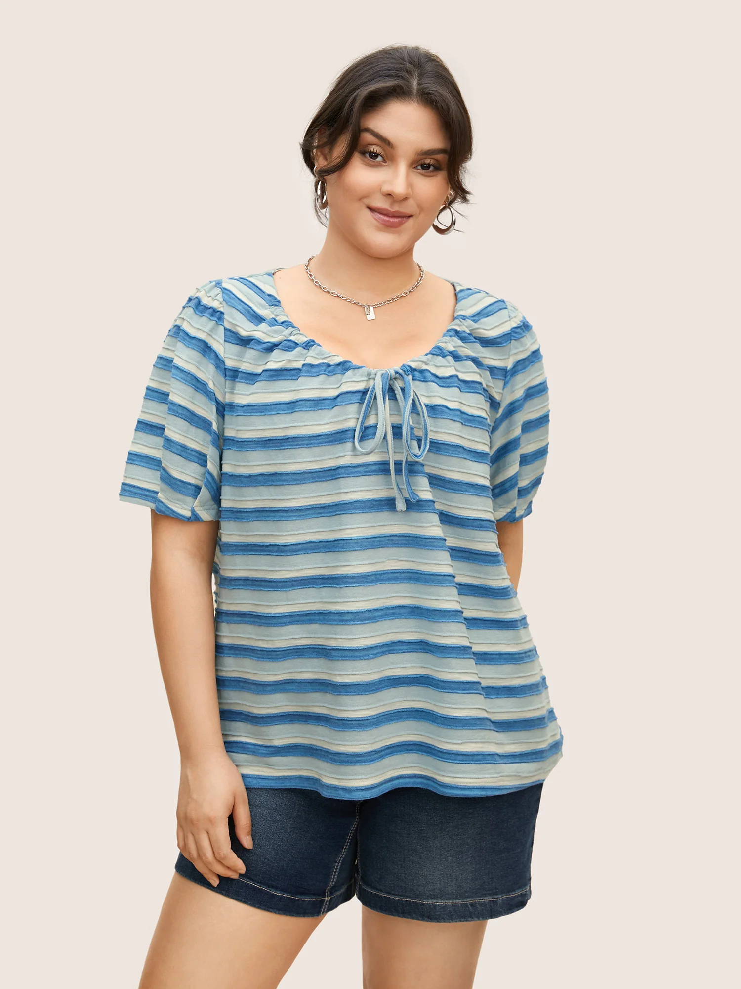 V Neck Textured Striped Tie Knot T-shirt - Image 9
