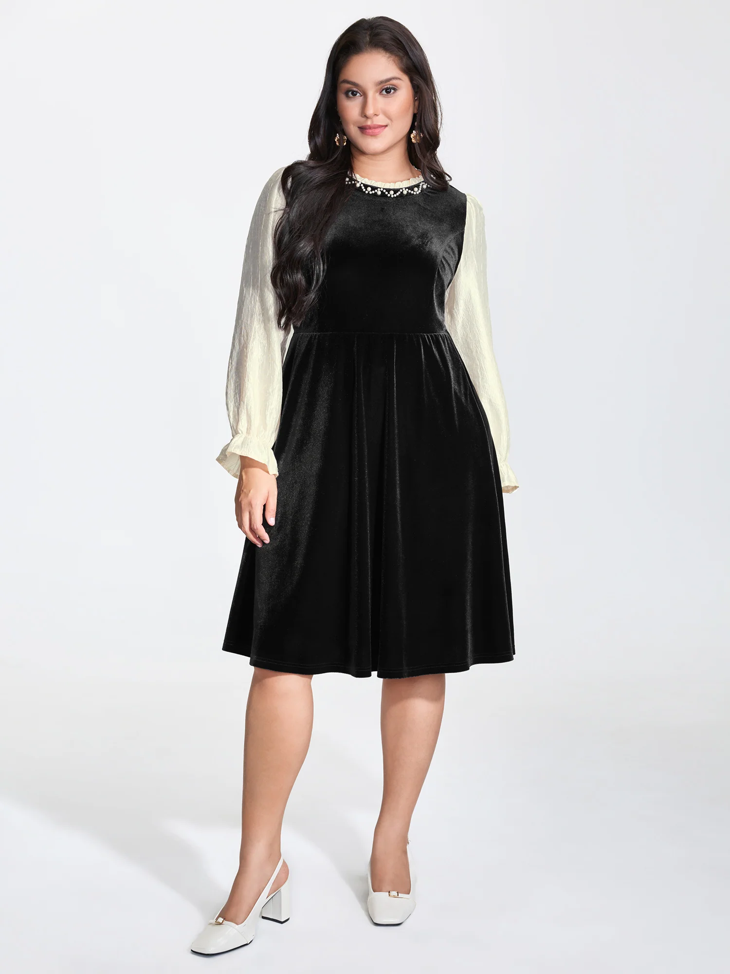 Velvet Contrast Pearl Detail Midi Dress - Image 3