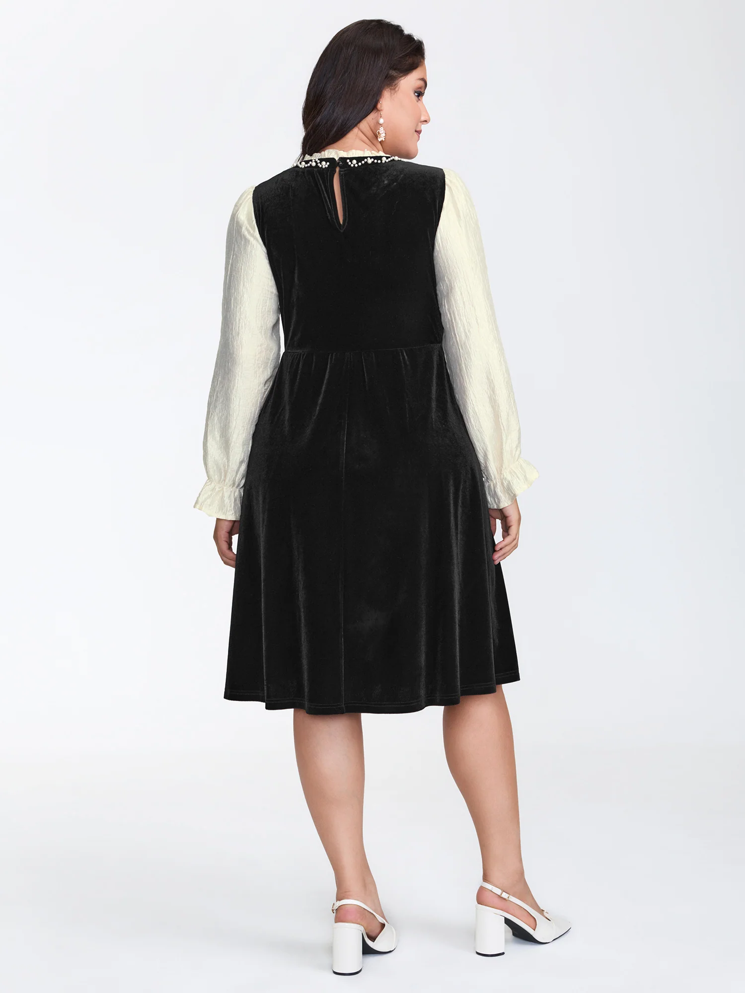 Velvet Contrast Pearl Detail Midi Dress - Image 4