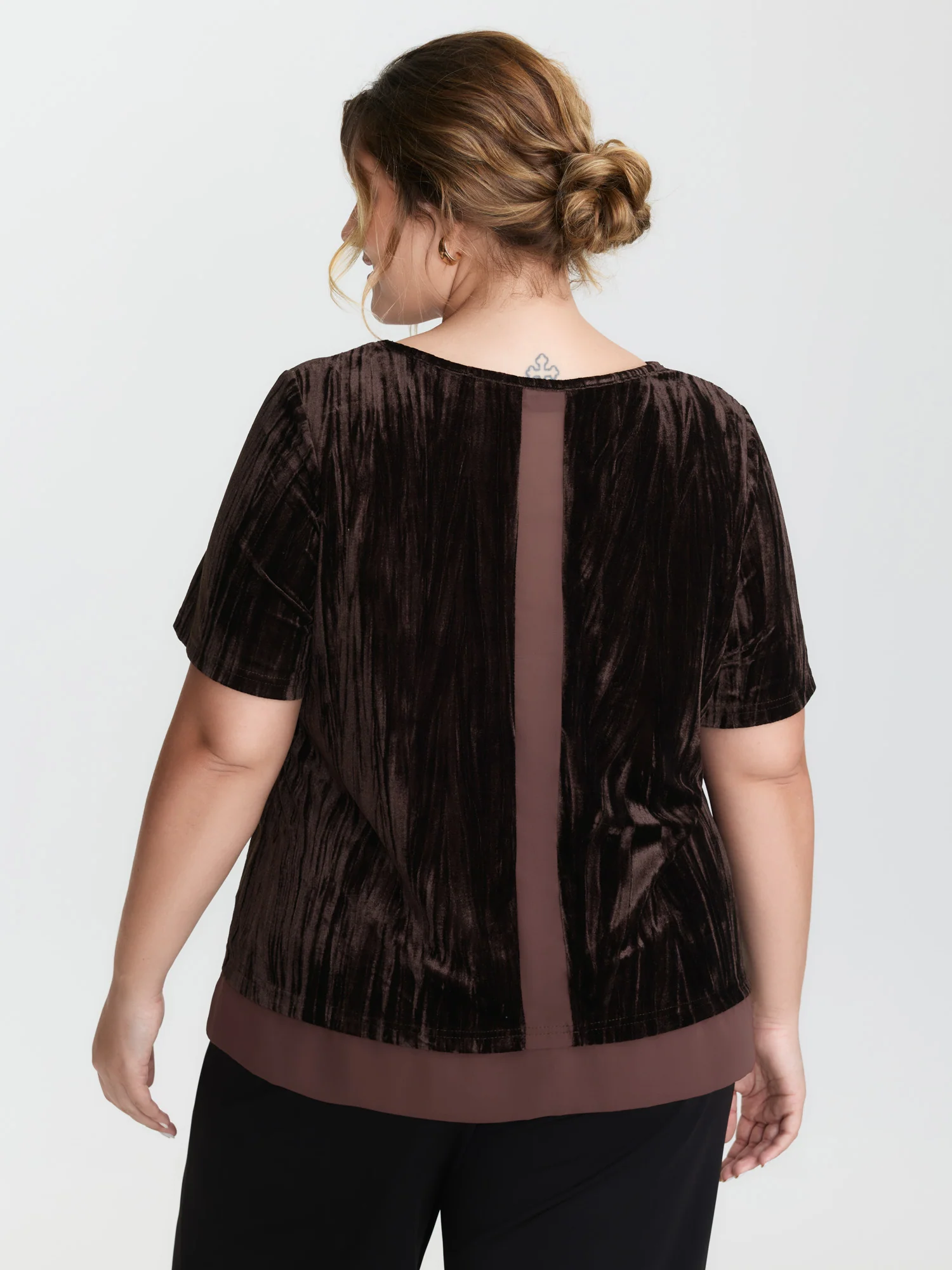 Velvet Contrast Round Neck T-Shirt - Image 4