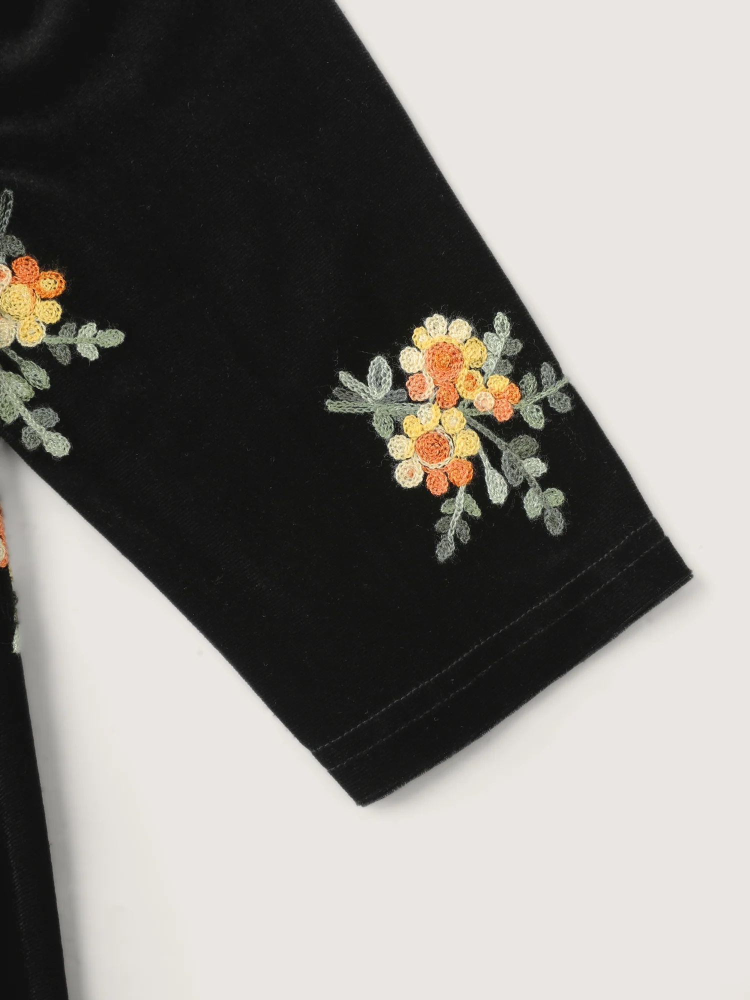 Velvet Floral Embroidered Pockets Midi Dress - Image 5