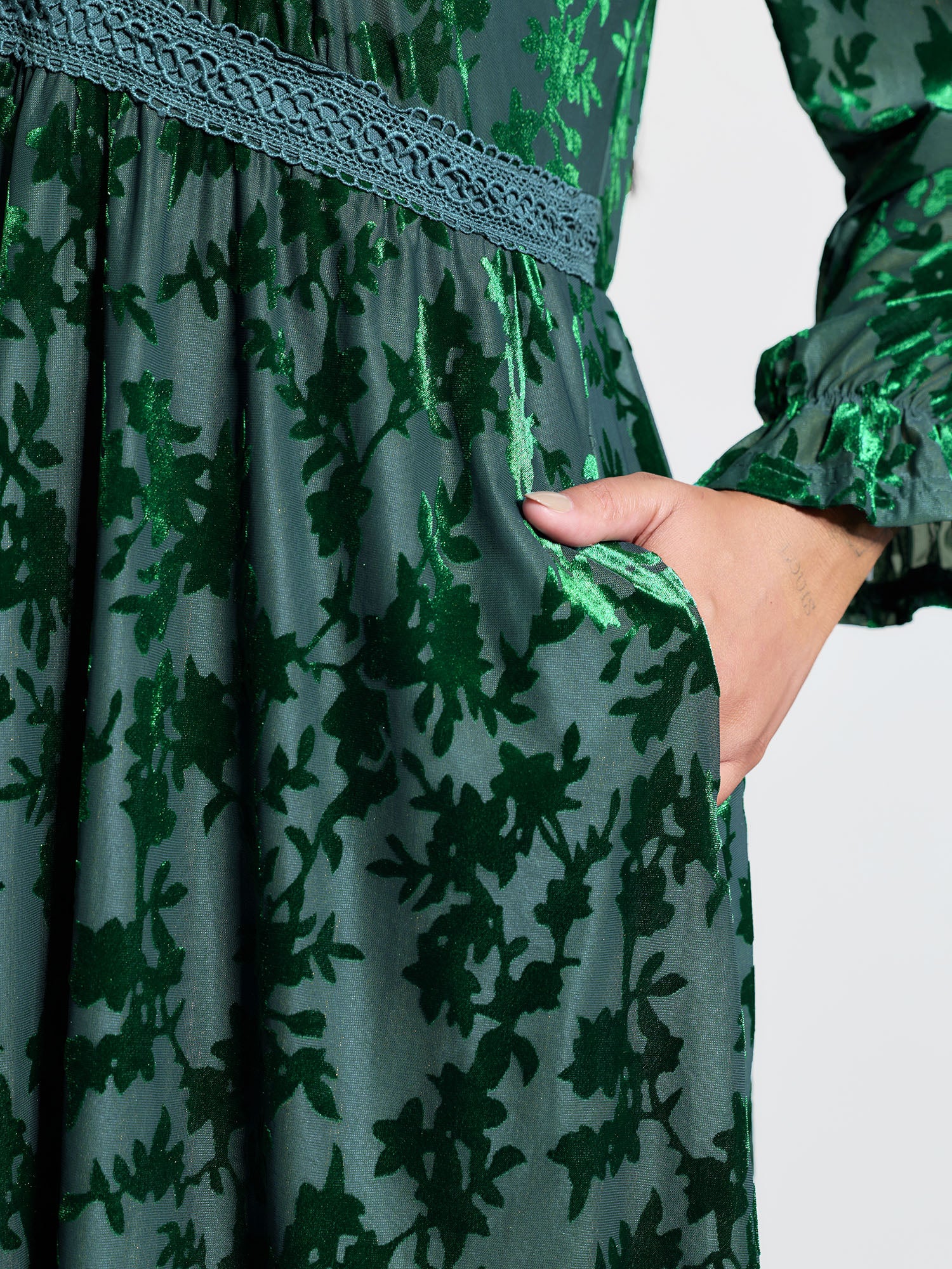 Velvet Floral Print Lace Pockets Party Dress - Image 4