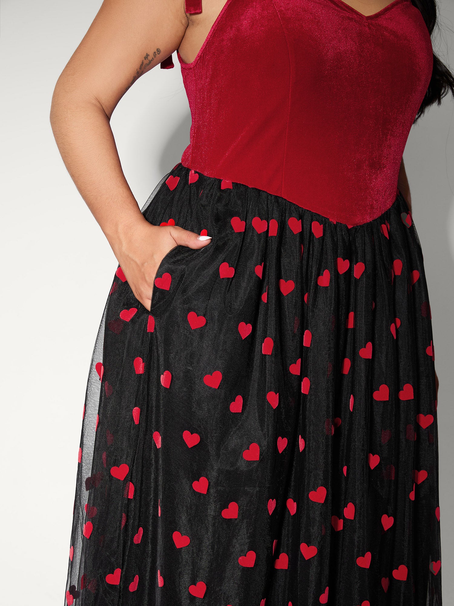 Velvet Heart Shaped Flocked Shoulder-Tie Maxi Dress - Image 4