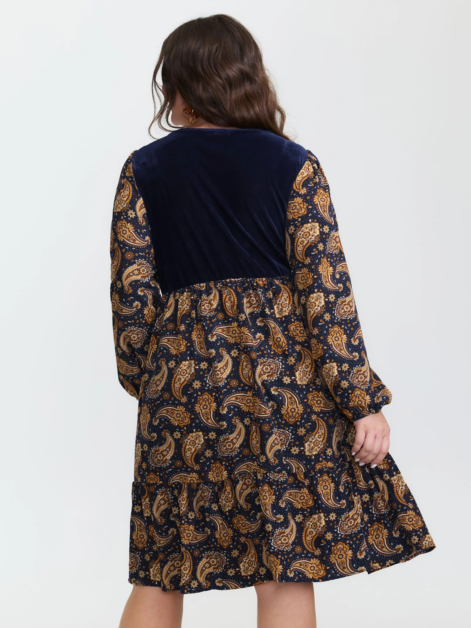Velvet Paisley Print Spliced Midi Dress - Image 4