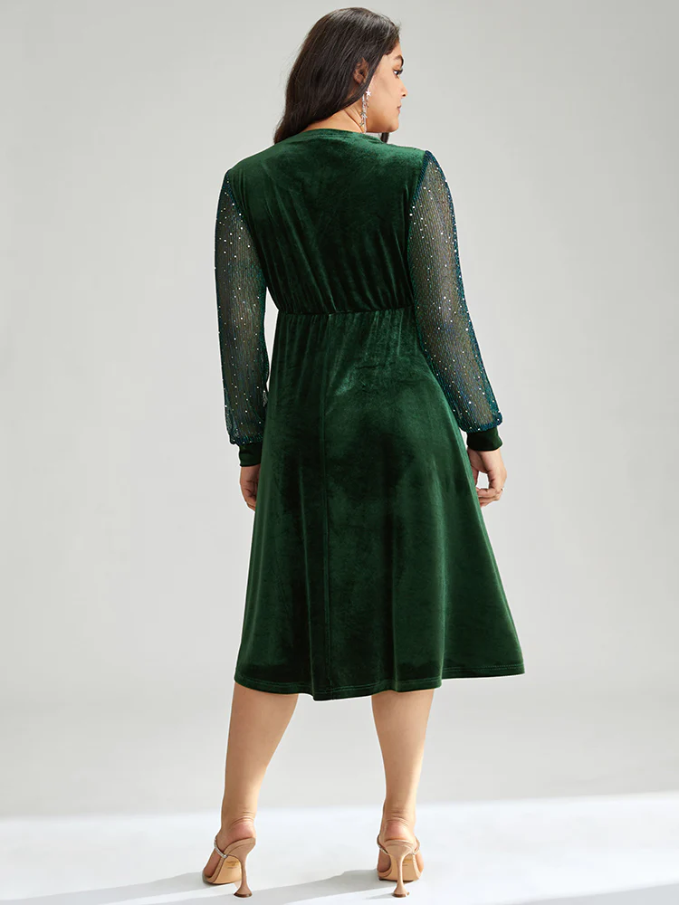 Velvet Sequin Patchwork Elastic Waist Notched Dress - Image 3