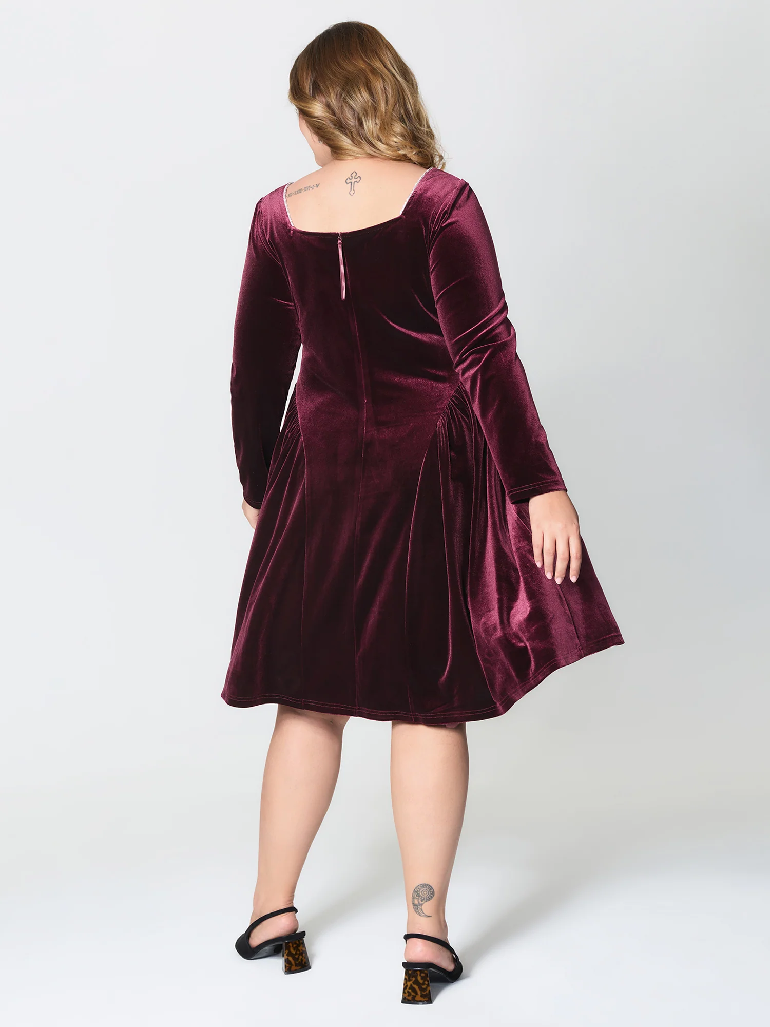 Velvet Structured Pleated Bodice Midi Dress - Image 5