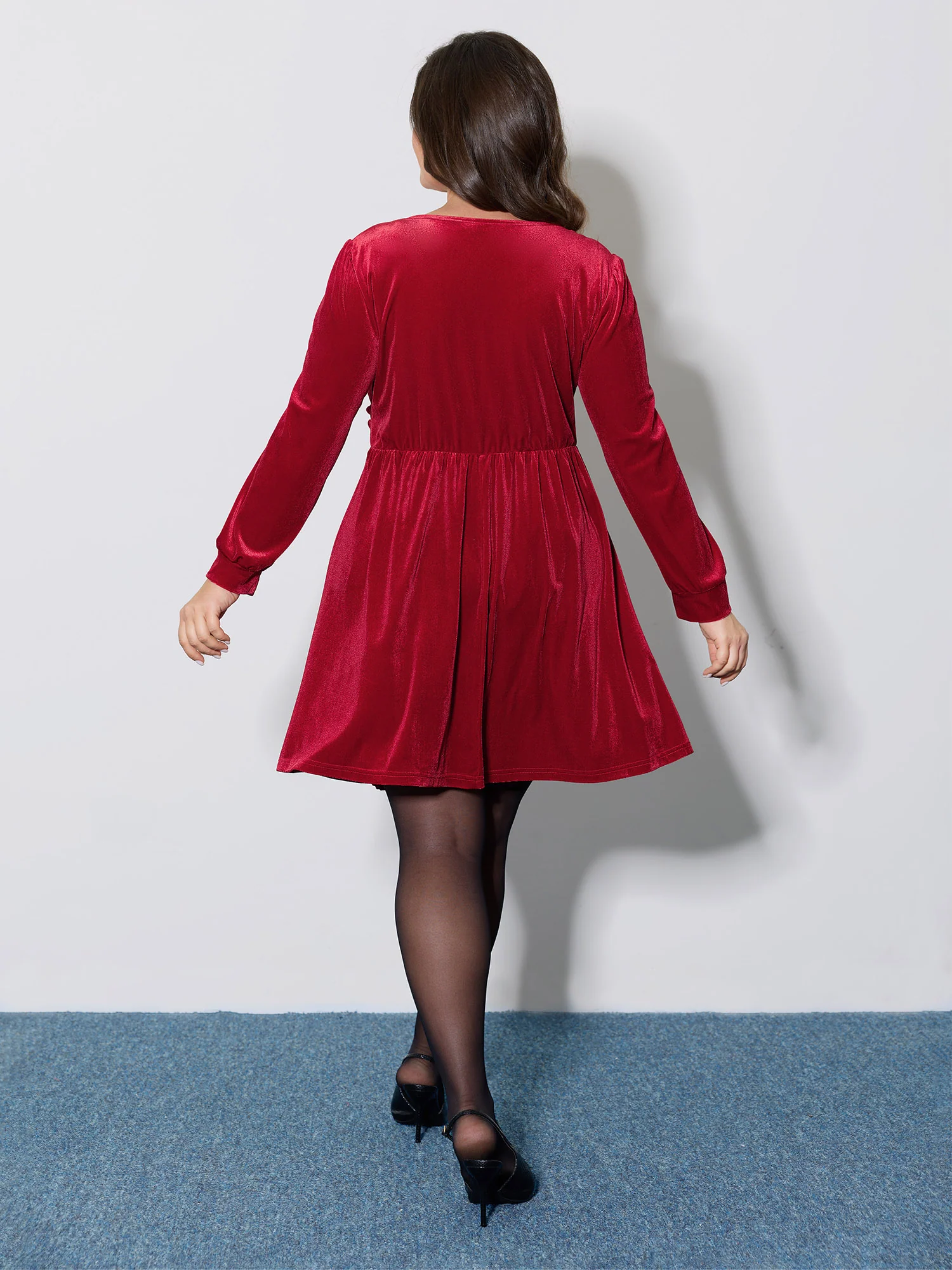 Velvet Twisted Waist Stretchy Knee-Length Dress - Image 5