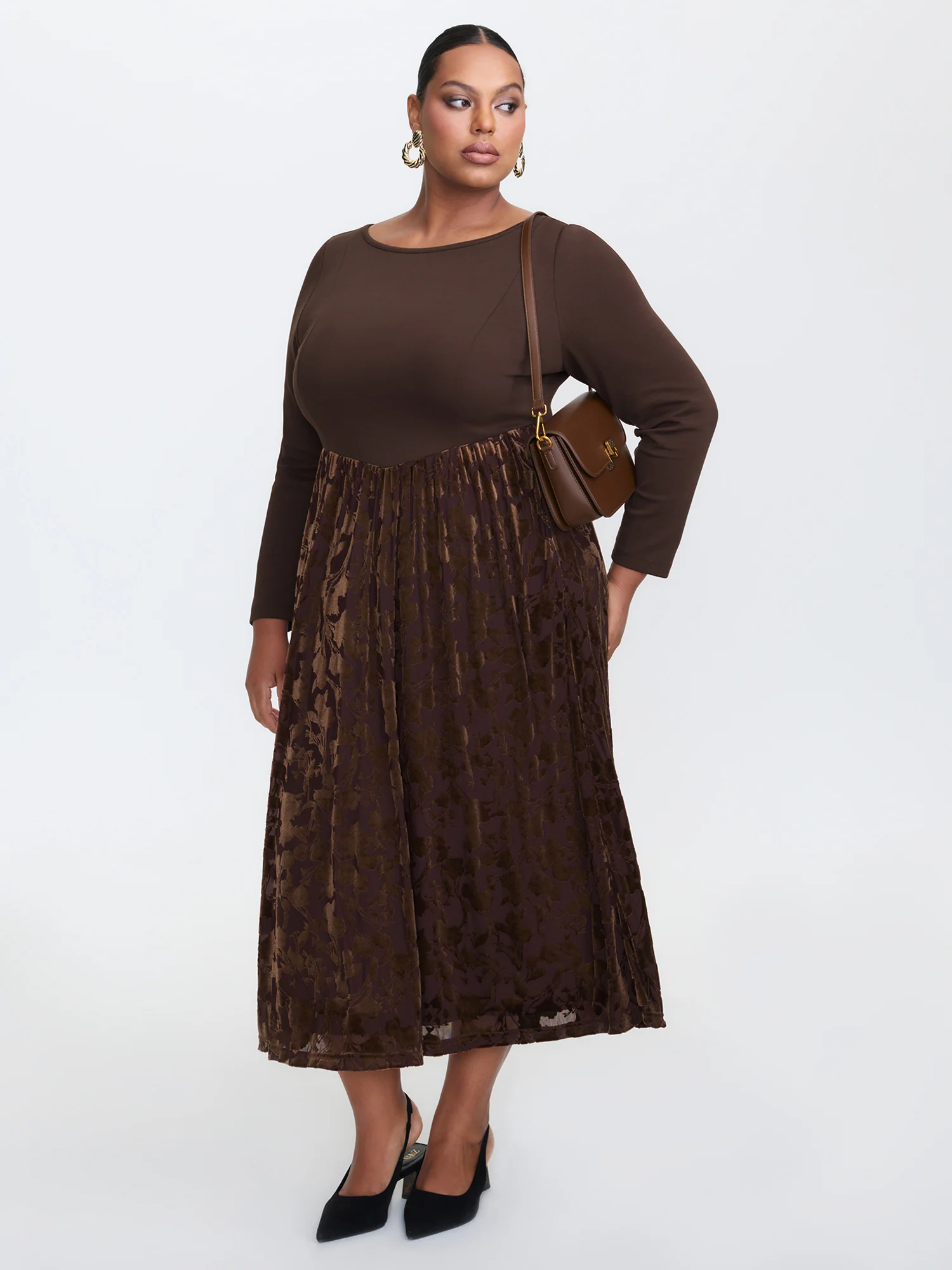Velvety Feel Spliced Round Neck Midi Dress - Image 3