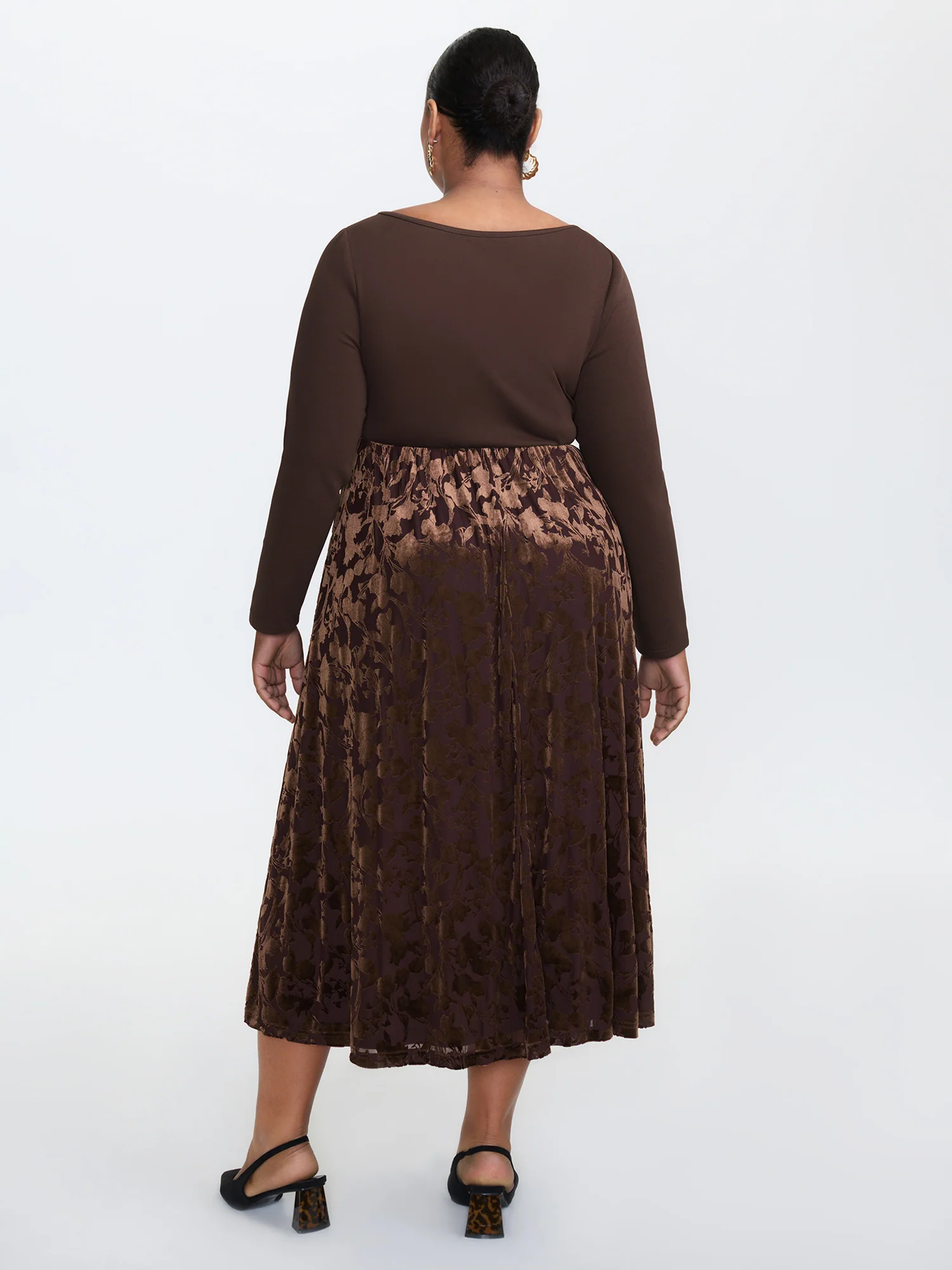 Velvety Feel Spliced Round Neck Midi Dress - Image 4