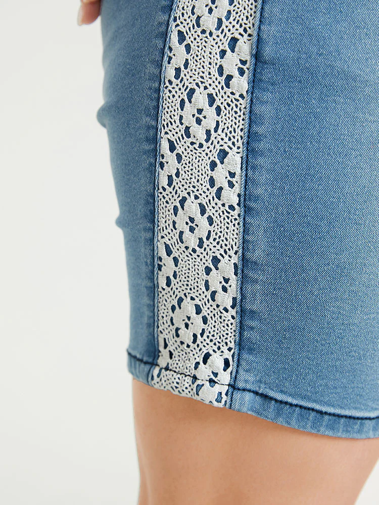 Very Stretchy High Rise Light Wash Contrast Lace Denim Shorts - Image 8