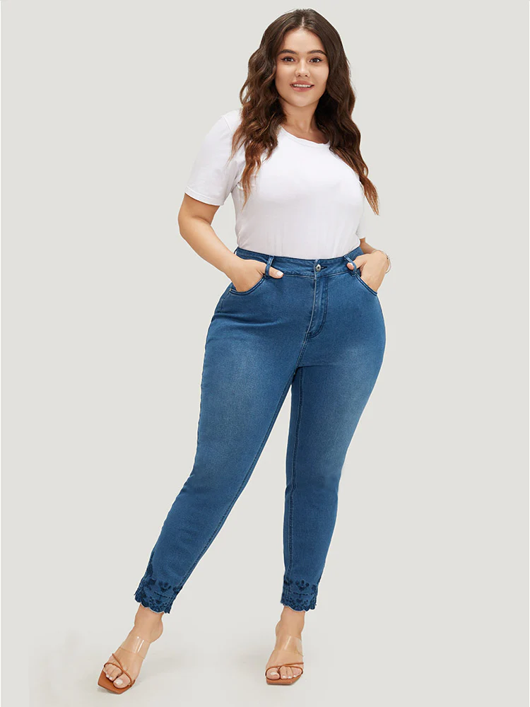 Very Stretchy High Rise Medium Wash Embroidered Scalloped Hem Jeans - Image 2