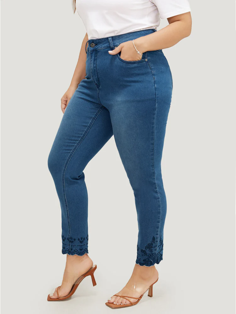 Very Stretchy High Rise Medium Wash Embroidered Scalloped Hem Jeans - Image 3