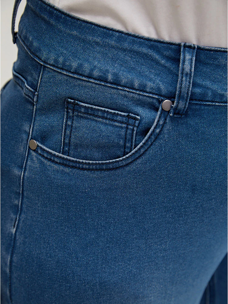 Very Stretchy High Rise Medium Wash Embroidered Scalloped Hem Jeans - Image 7