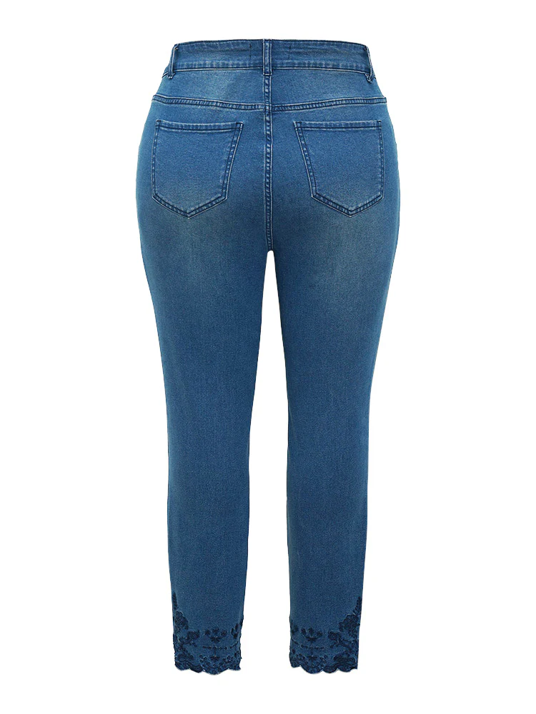 Very Stretchy High Rise Medium Wash Embroidered Scalloped Hem Jeans - Image 9