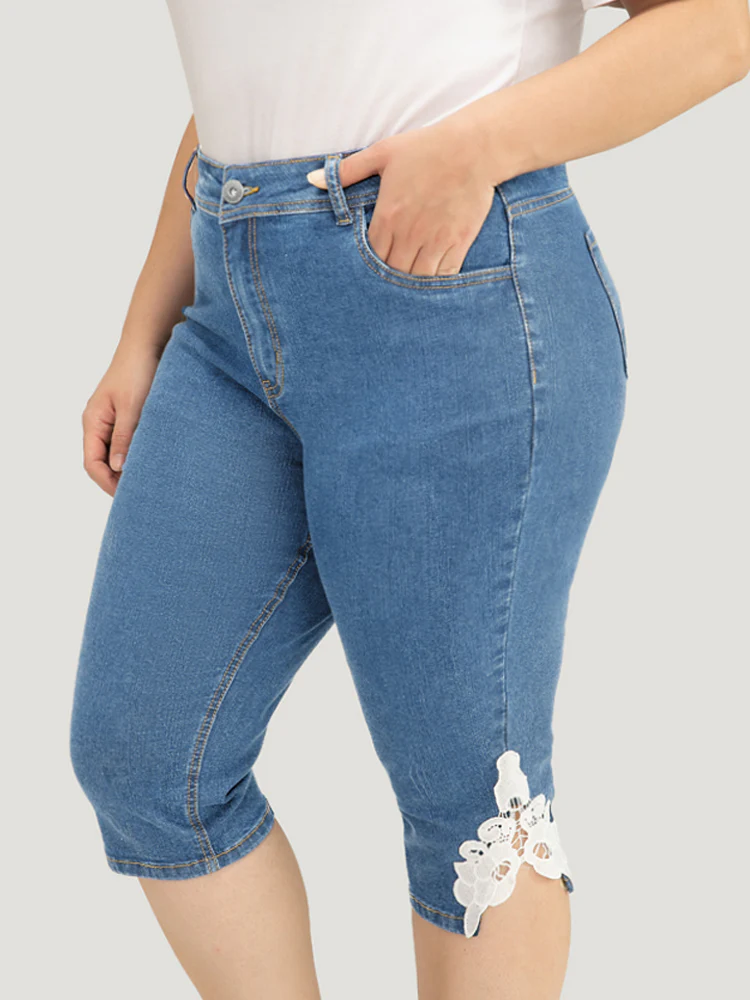 Very Stretchy High Rise Medium Wash Guipure Lace Knee Denim Shorts - Image 2