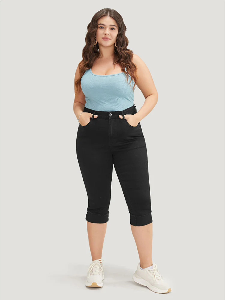 Very Stretchy High Rise Black Wash Rivet Detail Knee Denim Shorts - Image 5