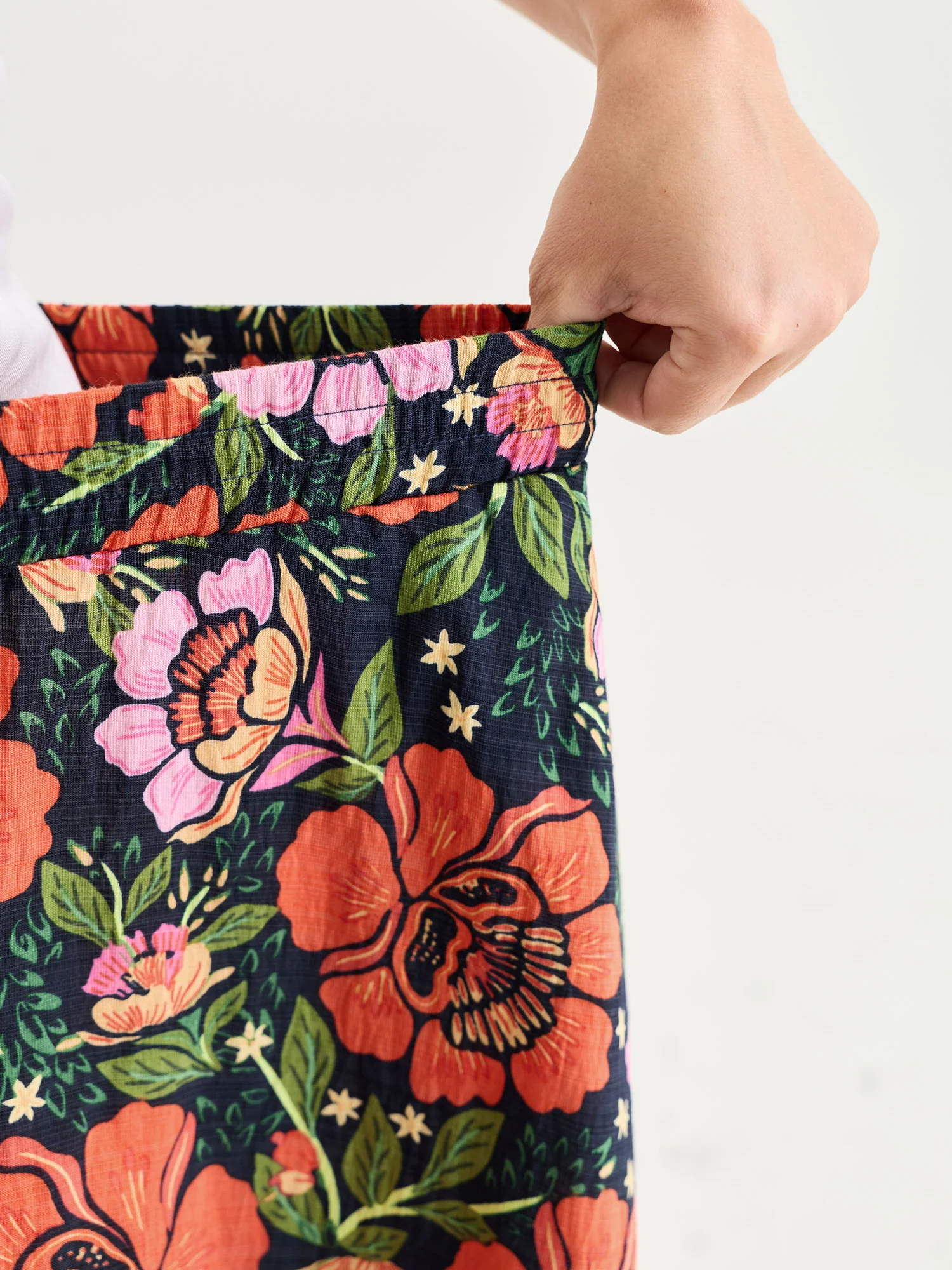 Vibrant Floral Print Flowy Maxi Skirt - Image 4
