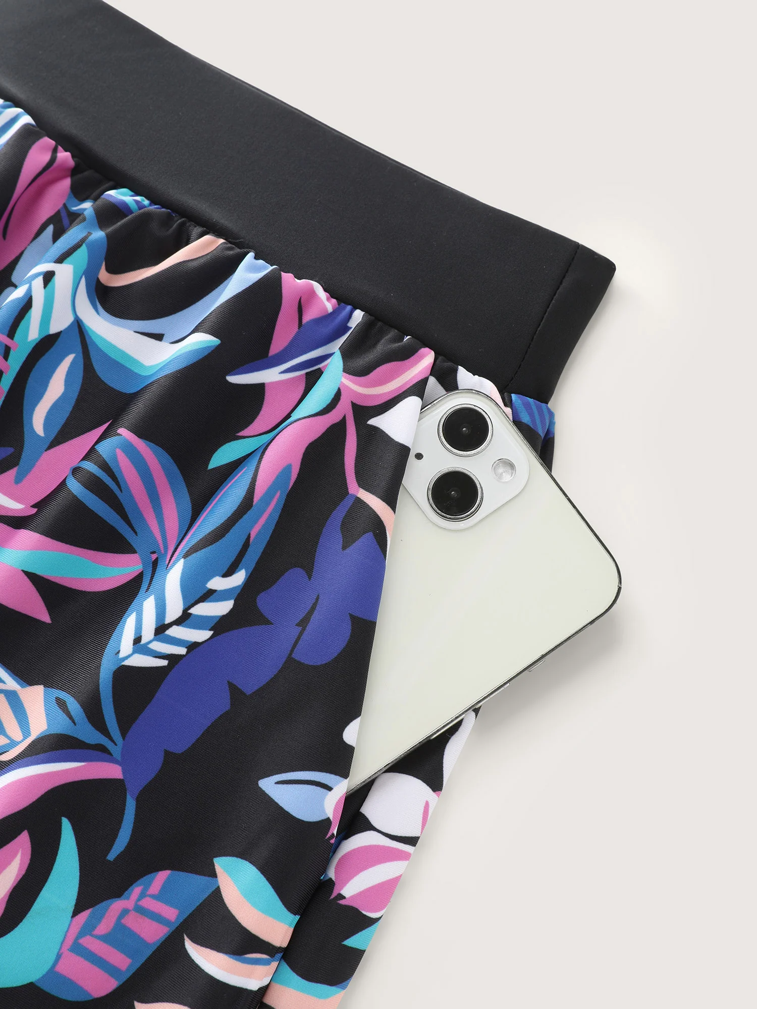 Vibrant Floral Print Pockets Swim Bottoms - Image 7