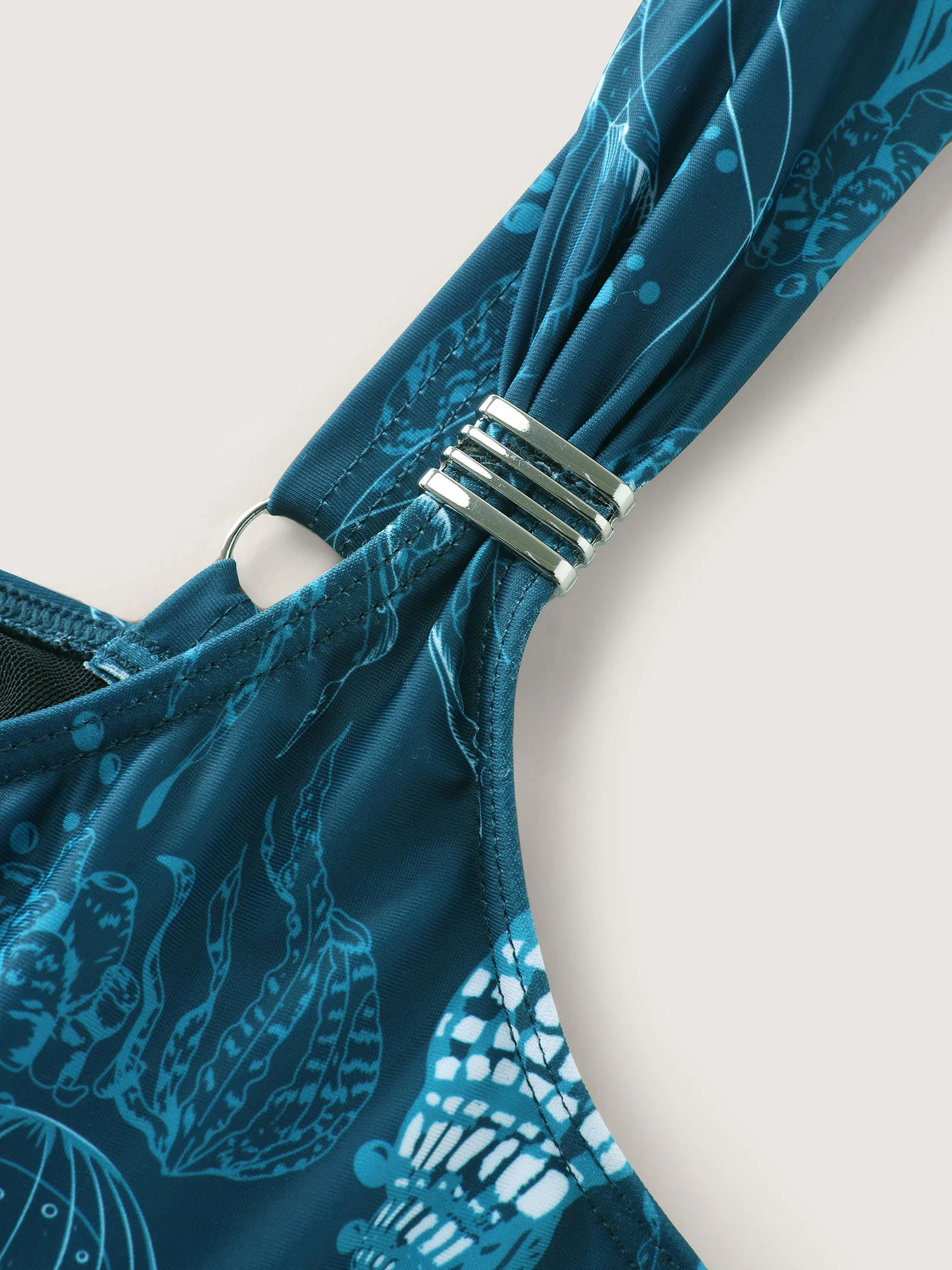 Vibrant Ocean Pattern Pocket One-Piece Swimsuit - Image 8
