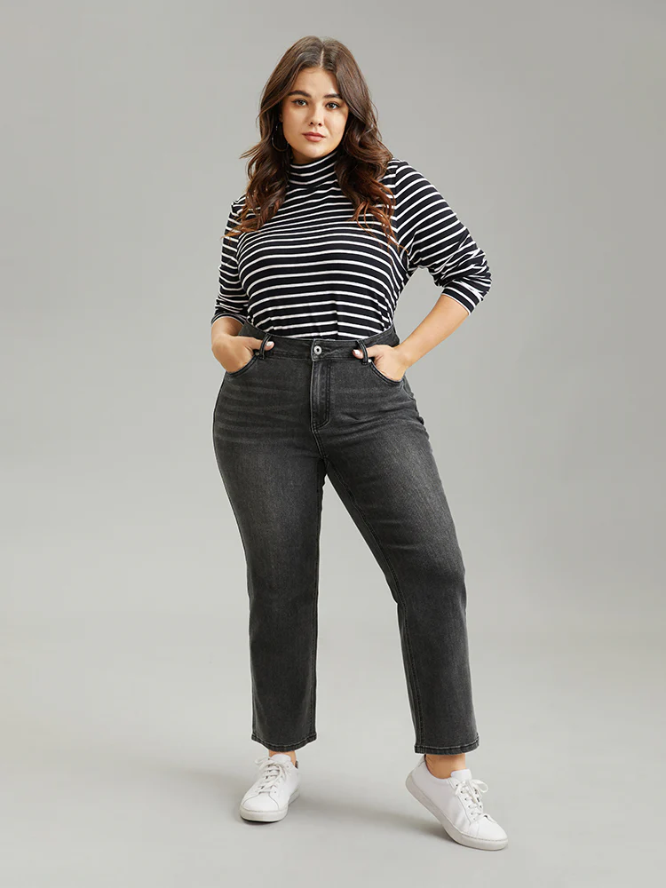 Vintage Black Wash Straight Leg Jeans - Image 2