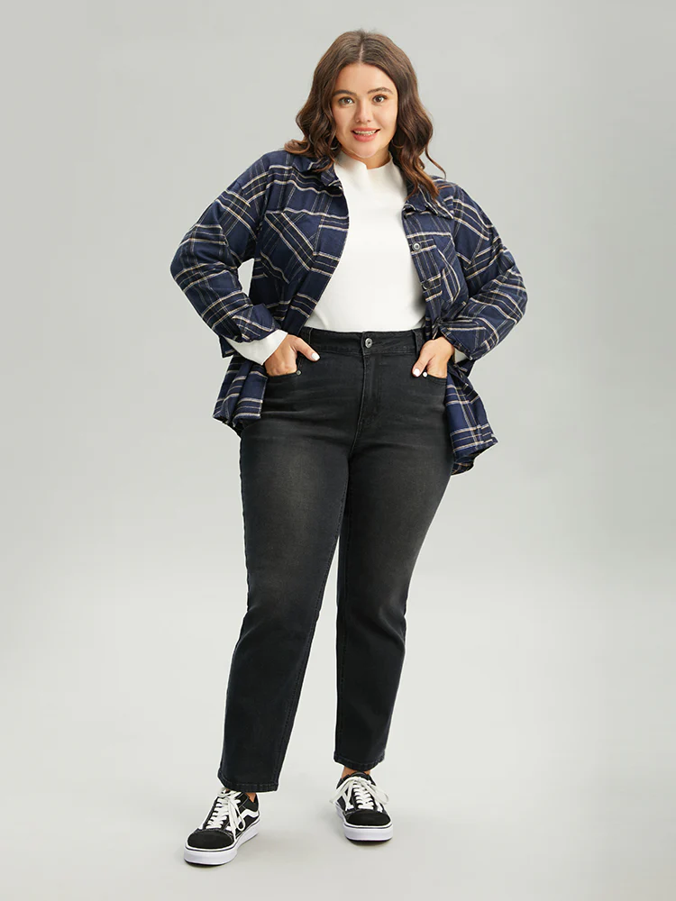 Vintage Black Wash Straight Leg Jeans - Image 4