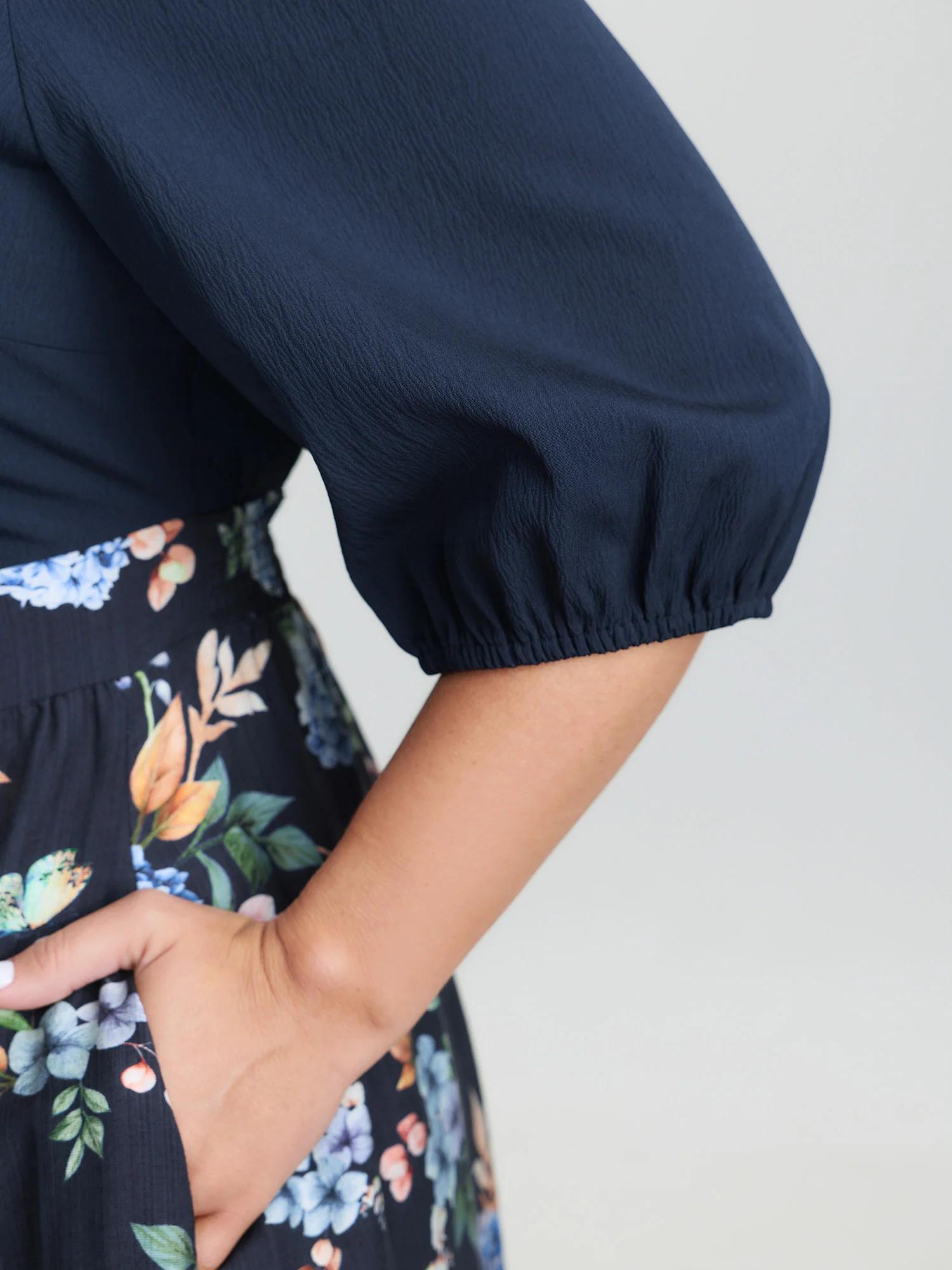 Vintage Floral Print Back-Tie Midi Dress - Image 5