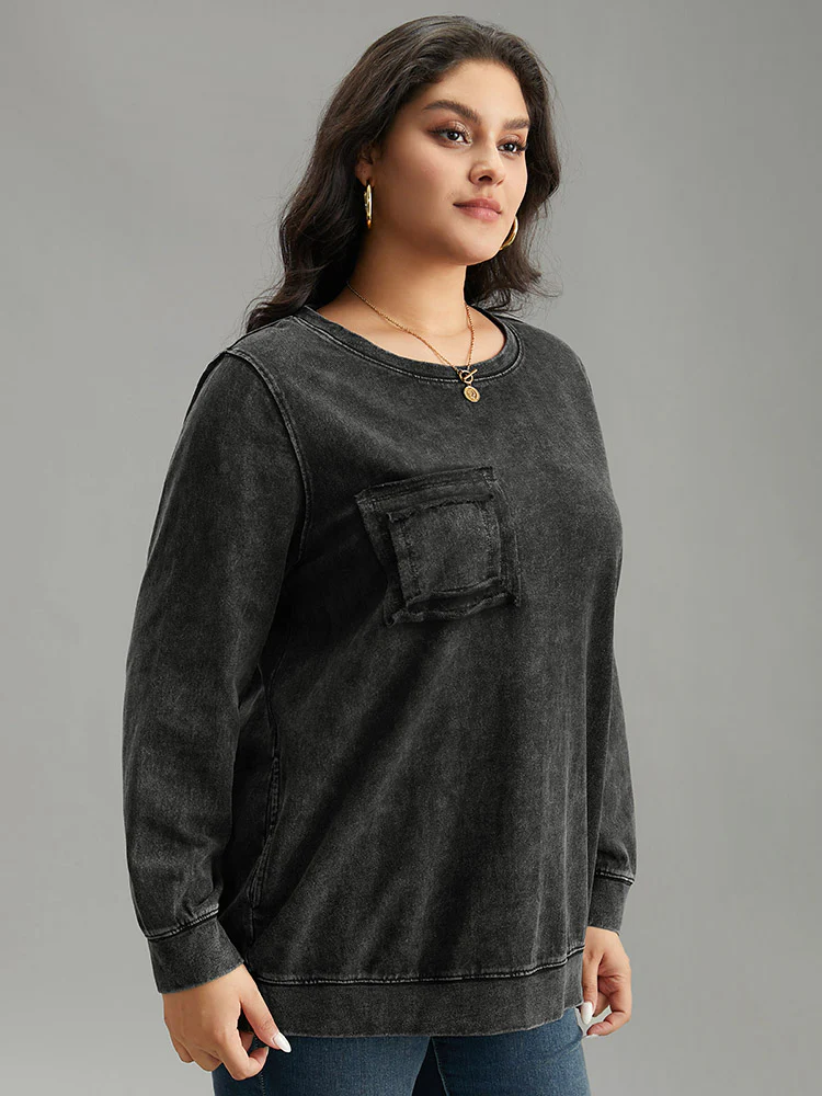 Vintage Patched Pocket Round Neck Sweatshirt - Image 3