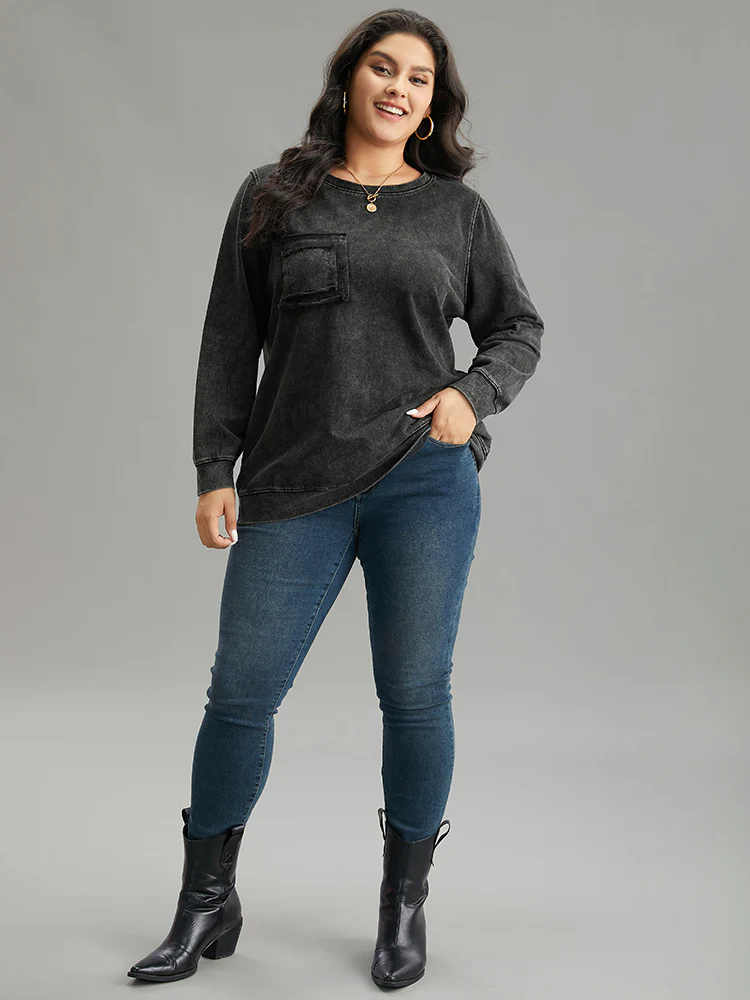 Vintage Patched Pocket Round Neck Sweatshirt - Image 4