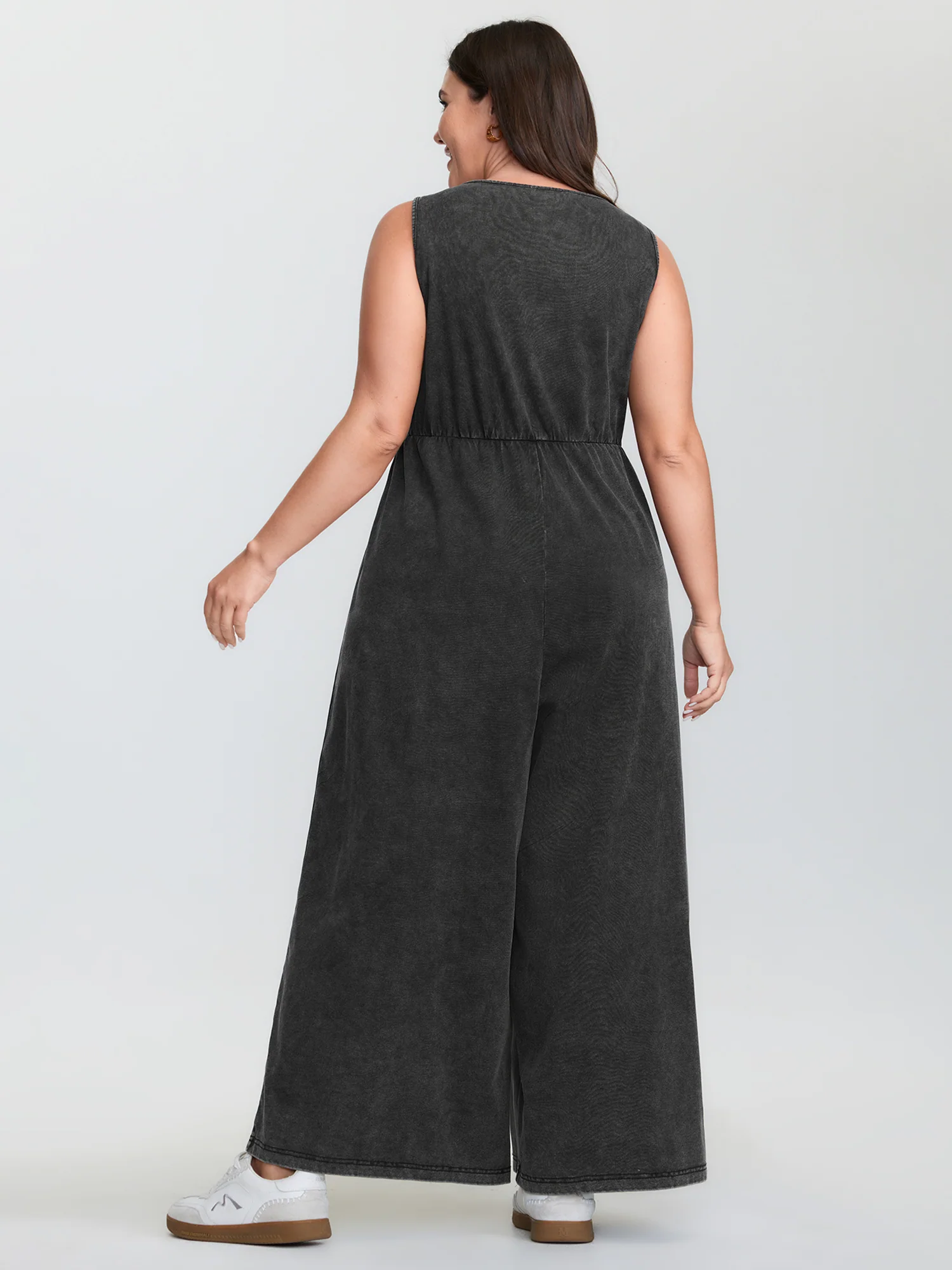 Vintage Pockets Button-Front Jumpsuit - Image 5