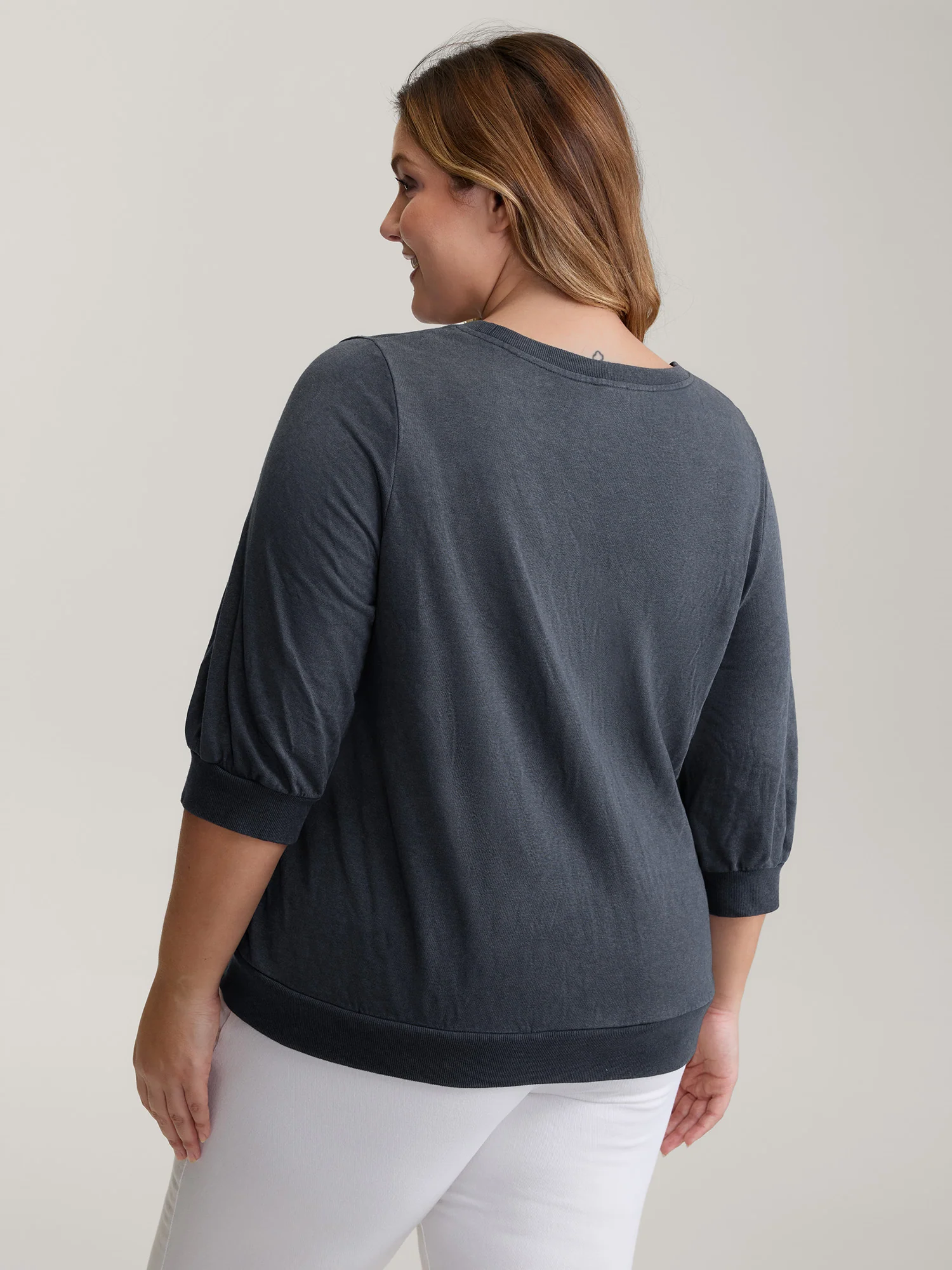 Vintage Round Neck Solid Sweatshirt - Image 4