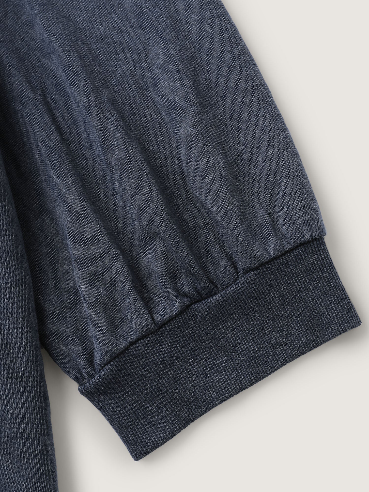 Vintage Round Neck Solid Sweatshirt - Image 6