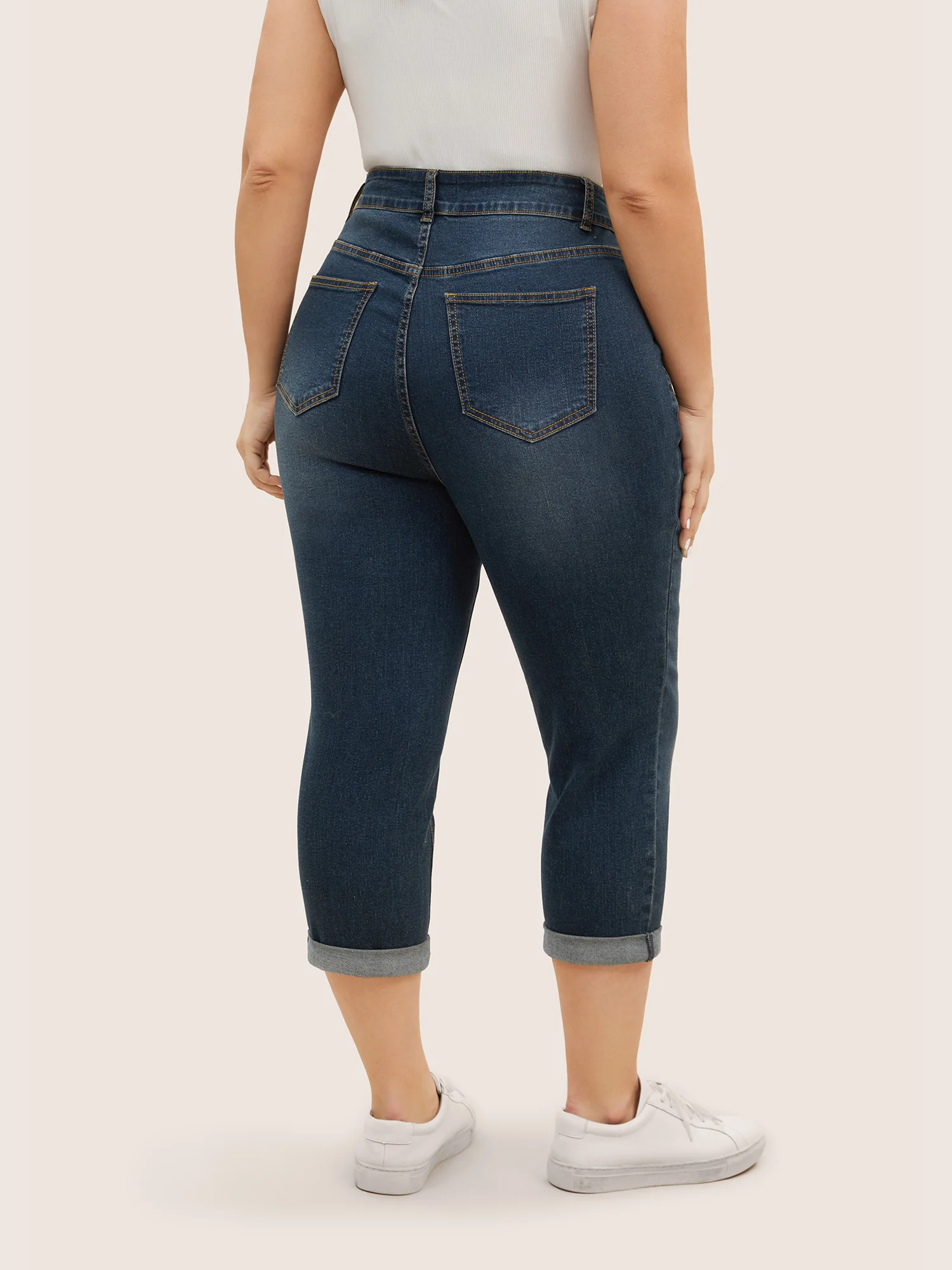 Vintage Slanted Pocket Roll Hem Jeans - Image 2