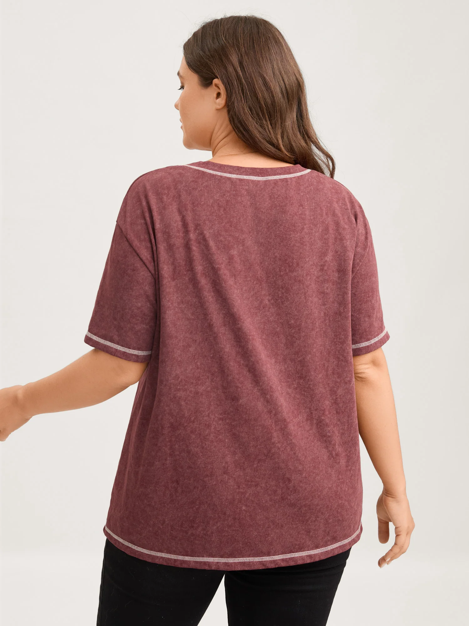 Vintage Stretchy V-Neck T-Shirt - Image 4