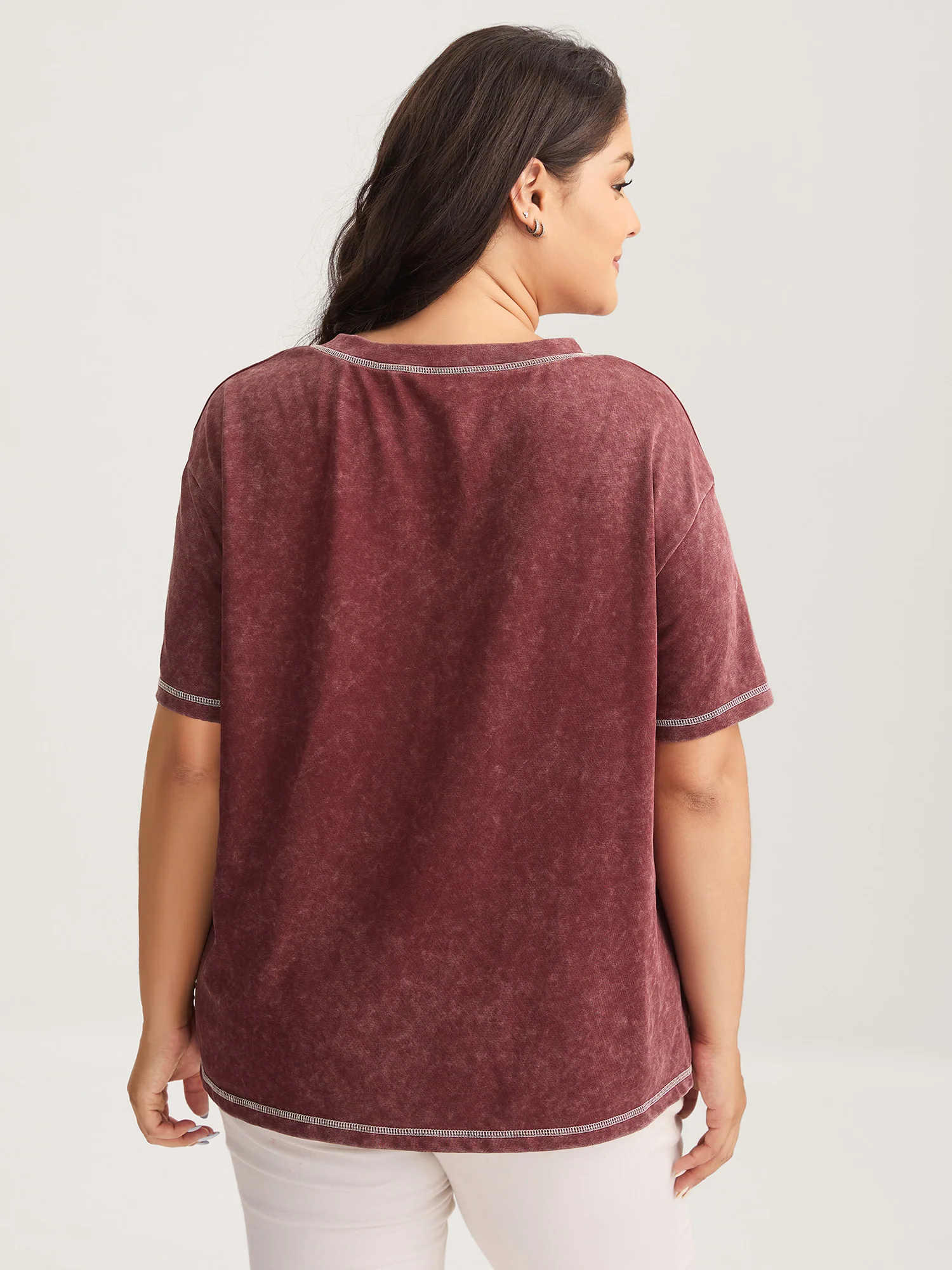 Vintage Stretchy V-Neck T-Shirt - Image 8