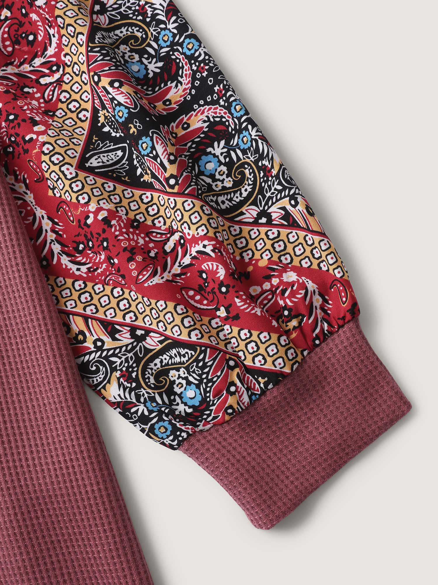 Waffle Grid Contrast Paisley Solid Sleeve Sweatshirt - Image 7