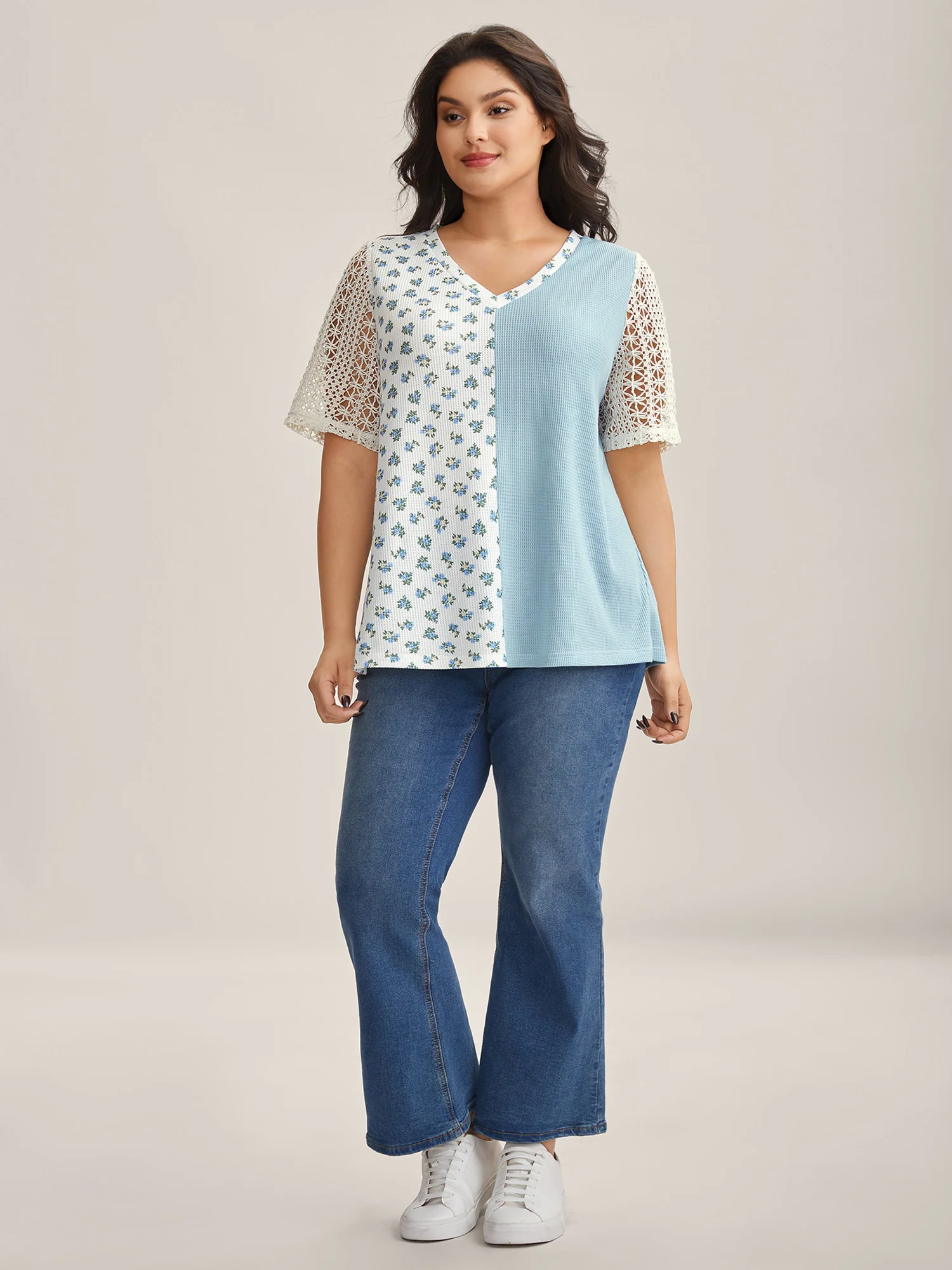 Waffle Grid Floral V-Neck T-Shirt - Image 3